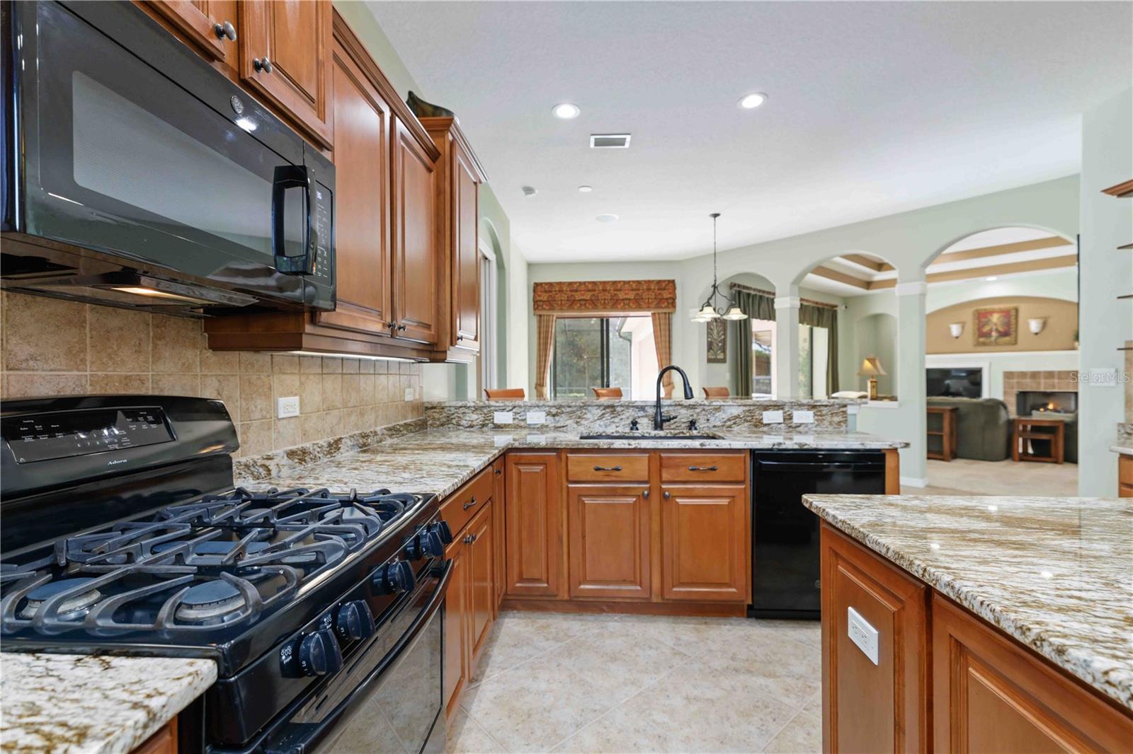 Image 21 of 70 For 13018 Magpie Place