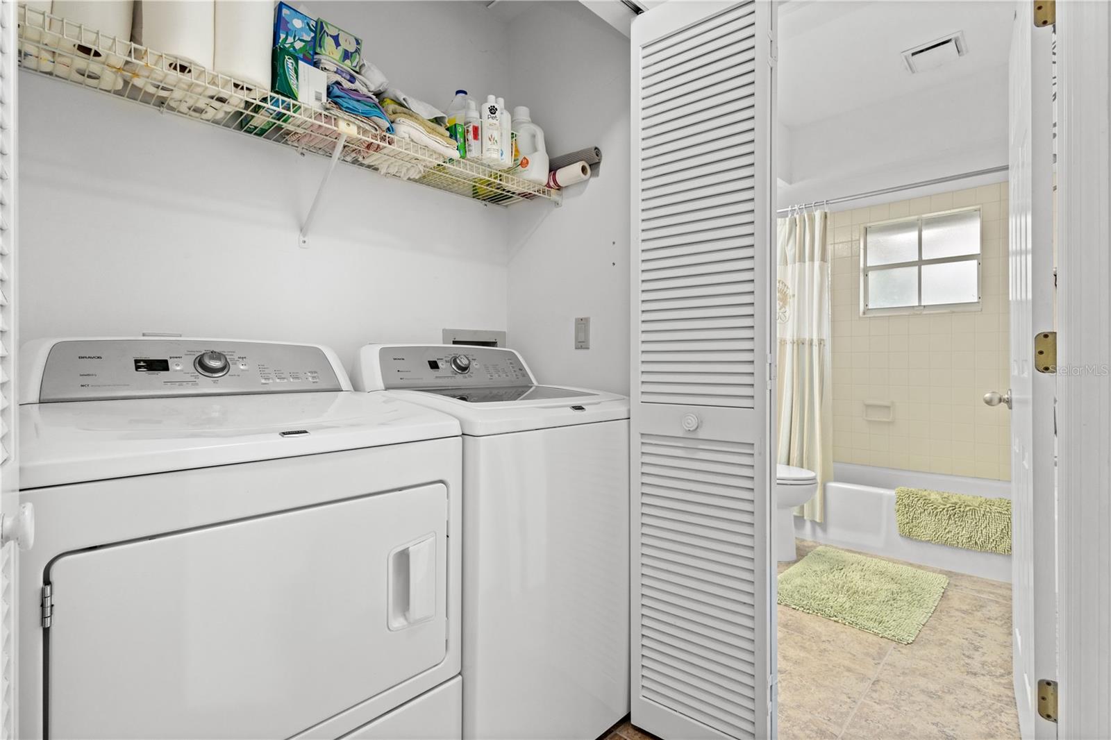 Image 21 of 25 For 3177 Lake Park Lane 5