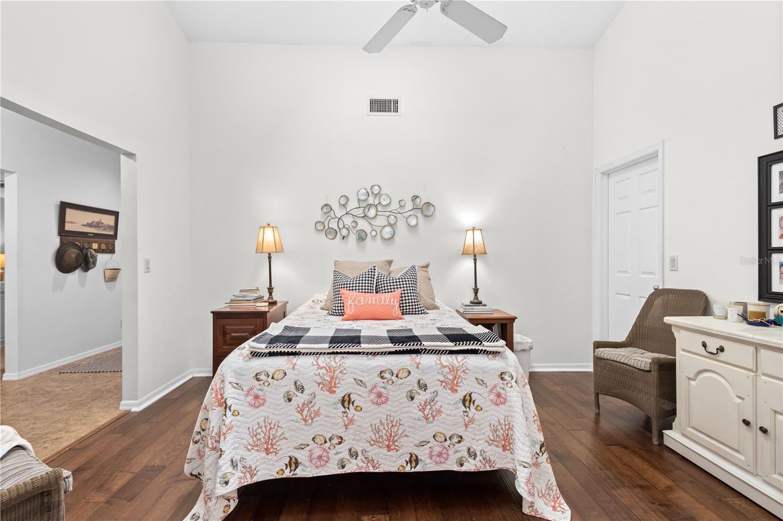 Image 22 of 25 For 3177 Lake Park Lane 5