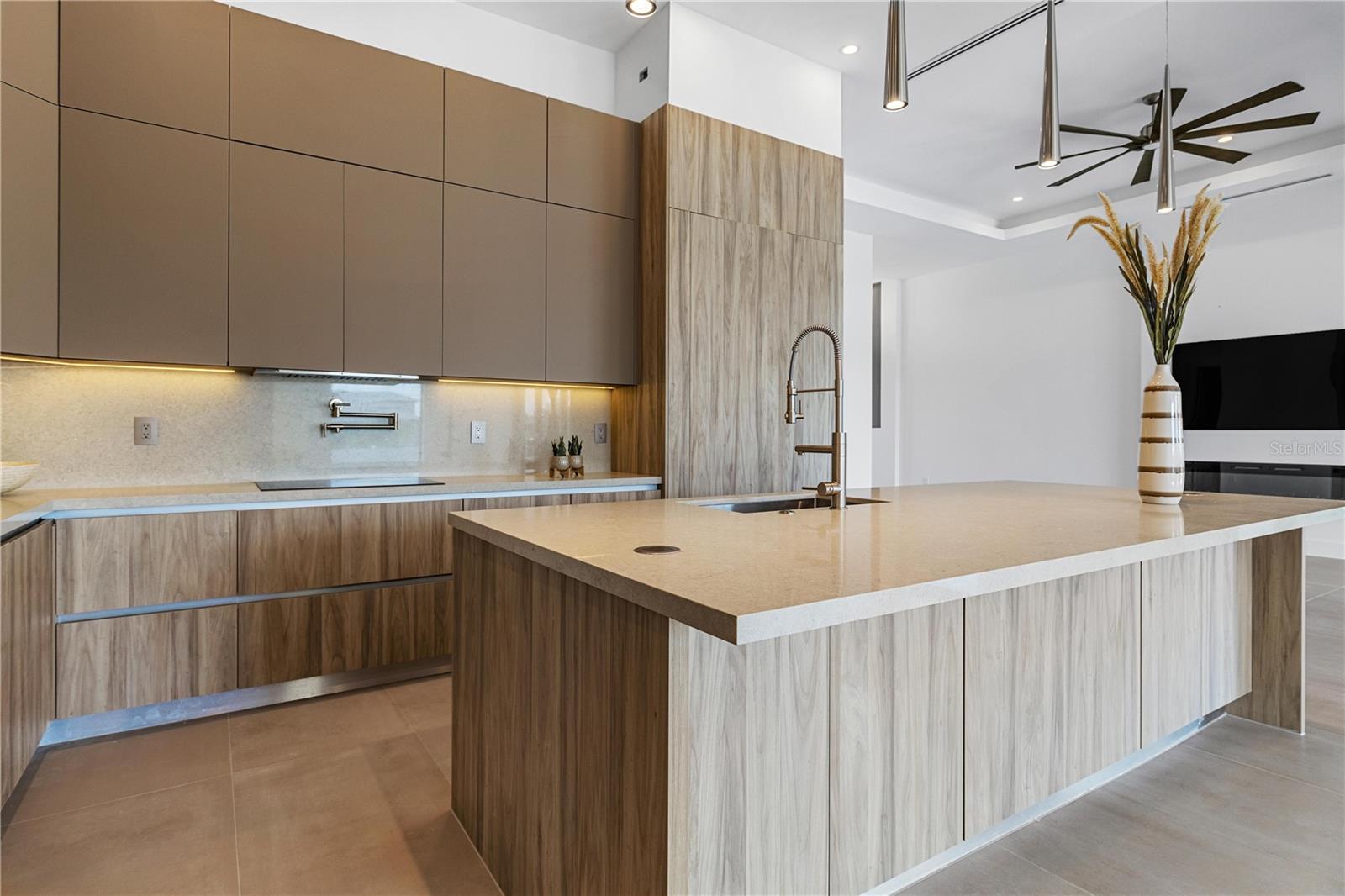 Image 14 of 45 For 109 35th Place