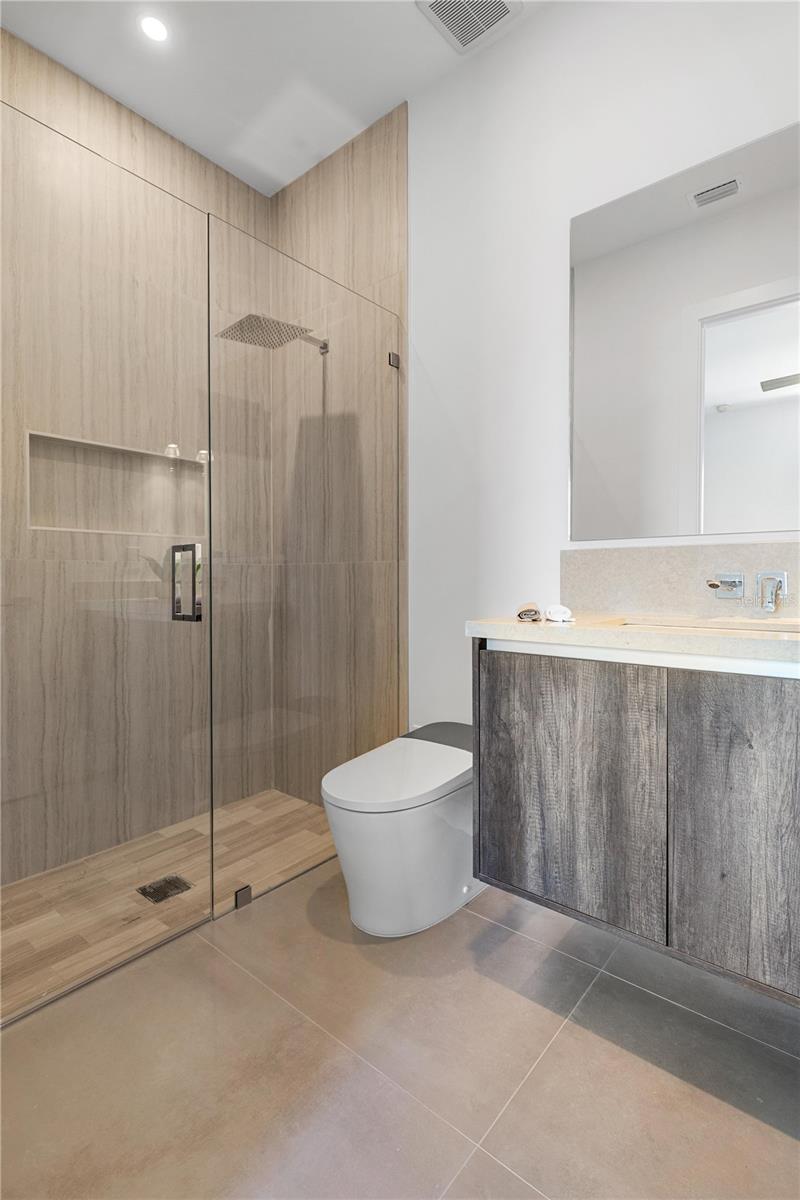 Image 38 of 45 For 109 35th Place