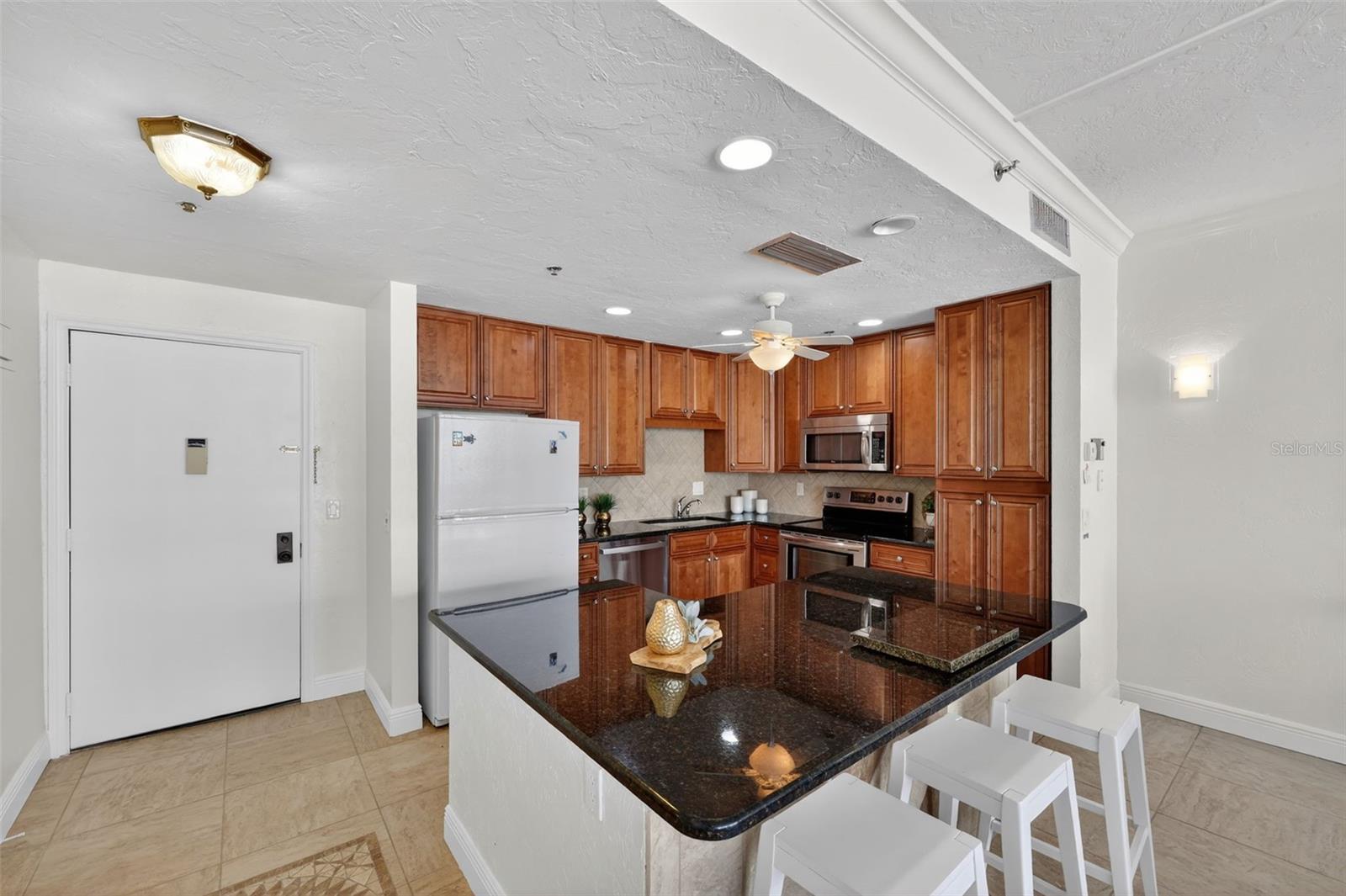 Image 15 of 39 For 1102 Benjamin Franklin Drive Ph 809