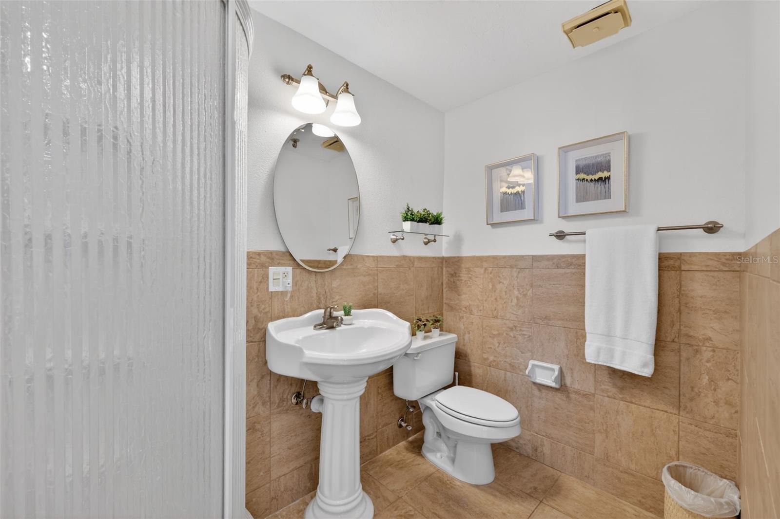 Image 16 of 39 For 1102 Benjamin Franklin Drive Ph 809