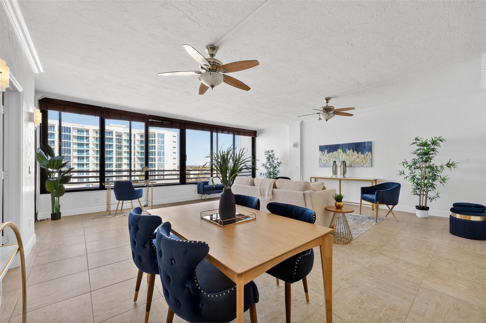 Image 4 of 39 For 1102 Benjamin Franklin Drive Ph 809