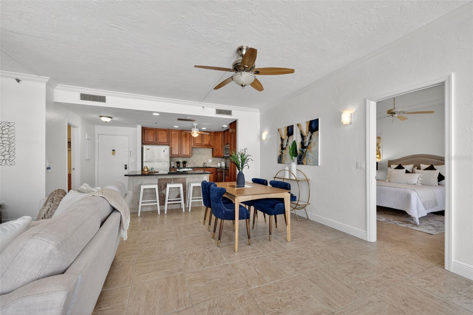 Image 7 of 39 For 1102 Benjamin Franklin Drive Ph 809