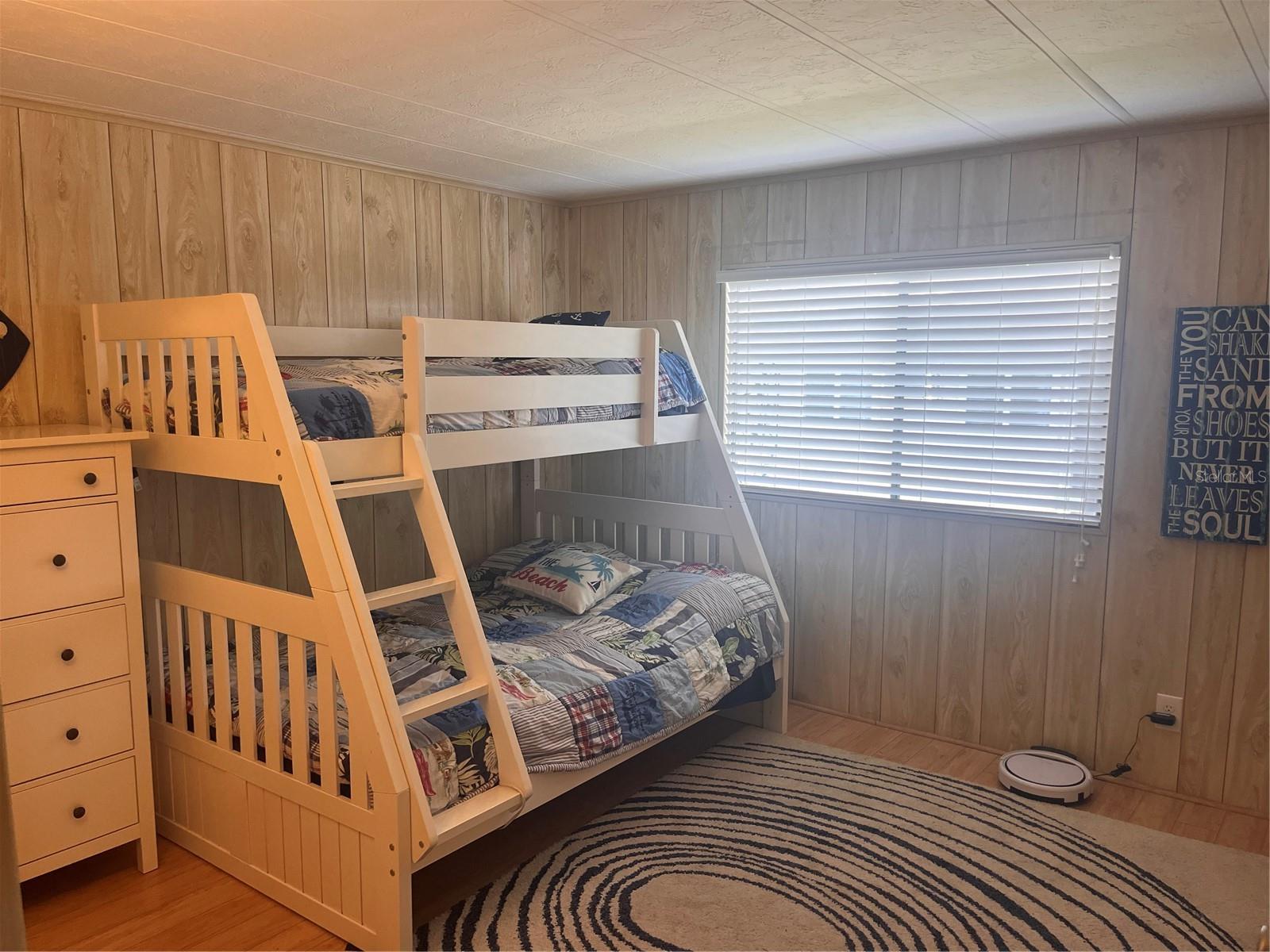 Image 15 of 17 For 5316 53rd Avenue E M15