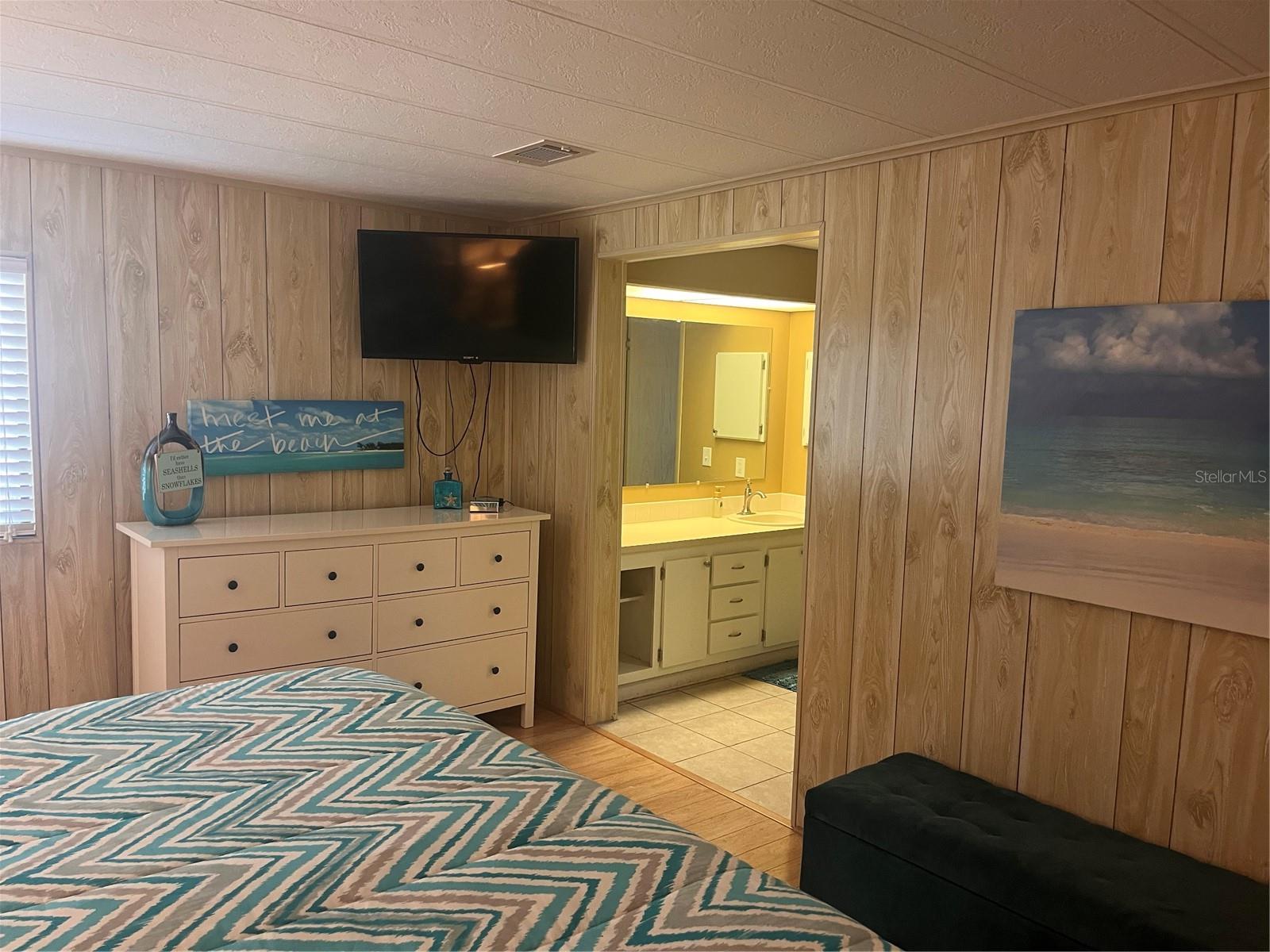 Image 8 of 17 For 5316 53rd Avenue E M15