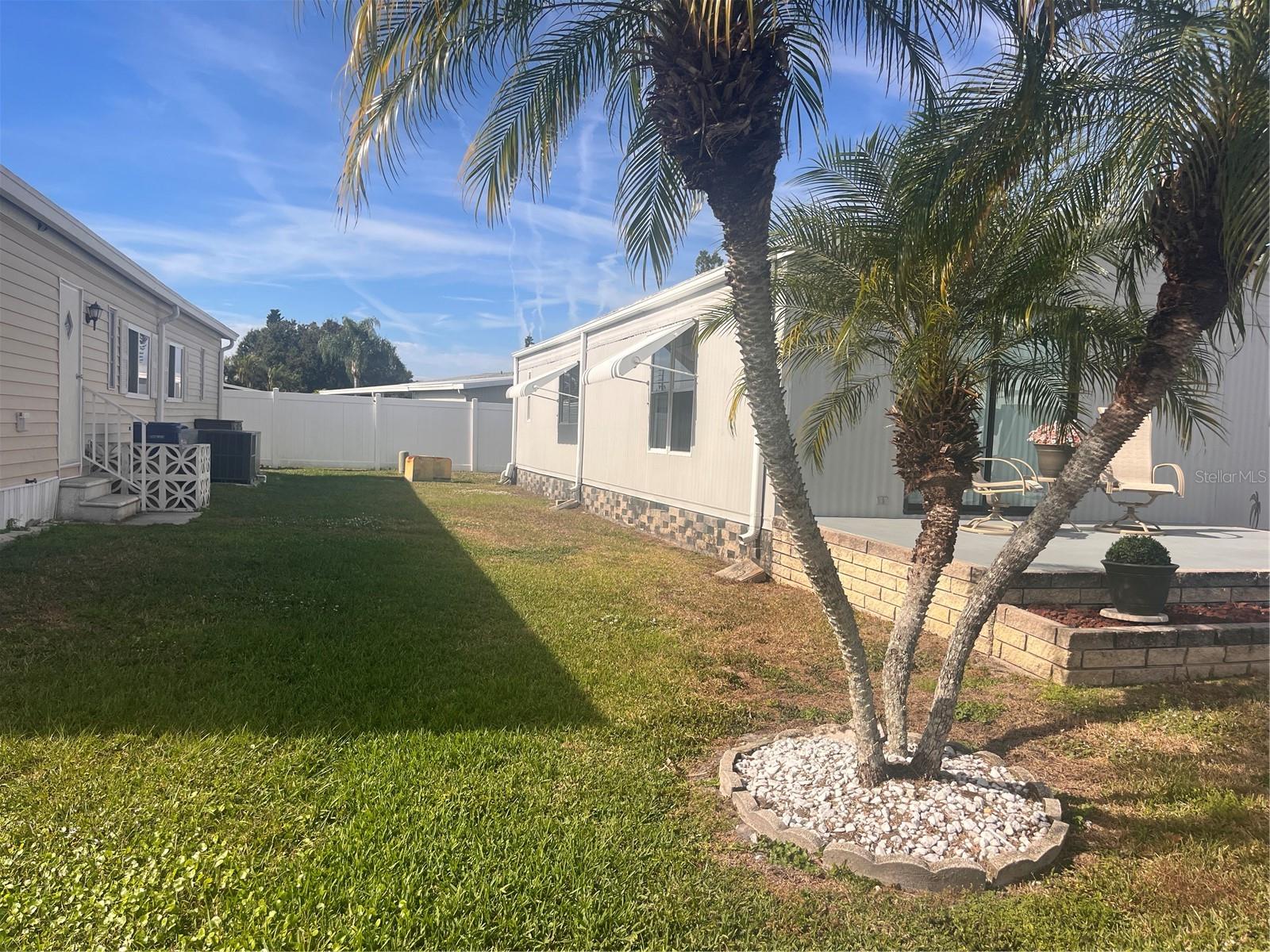 Image 3 of 20 For 5316 53rd Avenue E O12