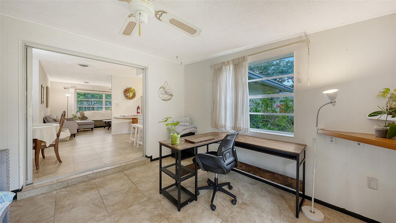 Image 21 of 59 For 5003 9th Street Court E