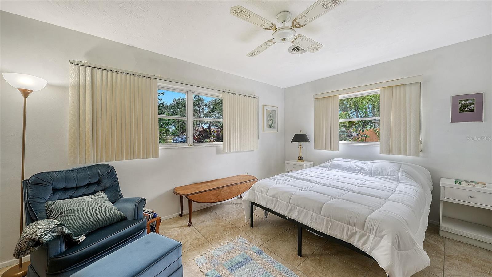 Image 26 of 59 For 5003 9th Street Court E