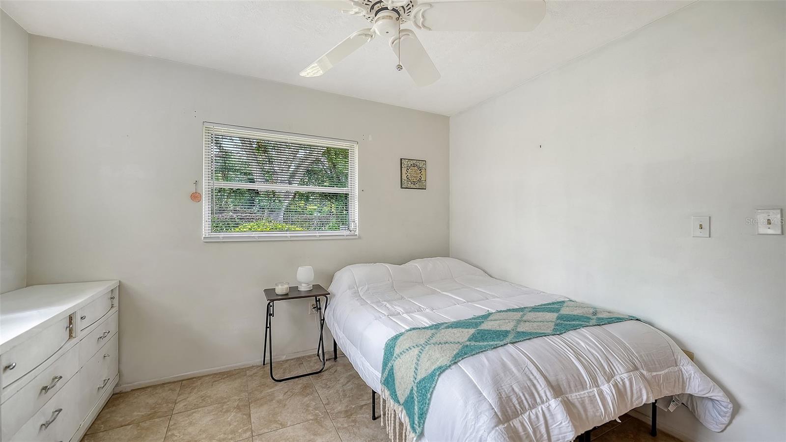 Image 32 of 59 For 5003 9th Street Court E