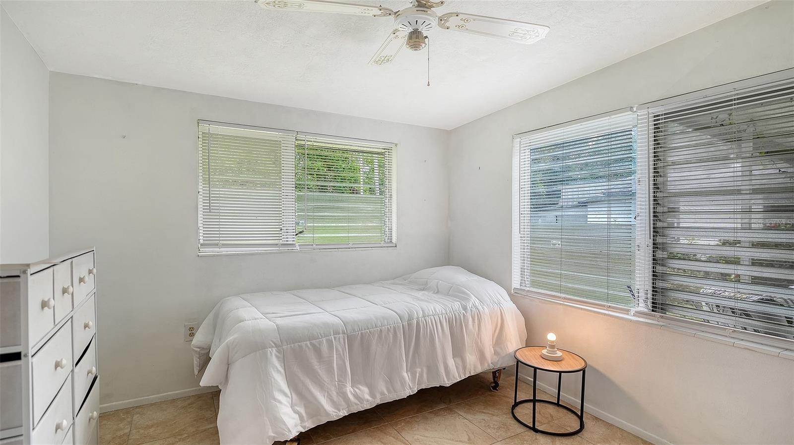 Image 35 of 59 For 5003 9th Street Court E