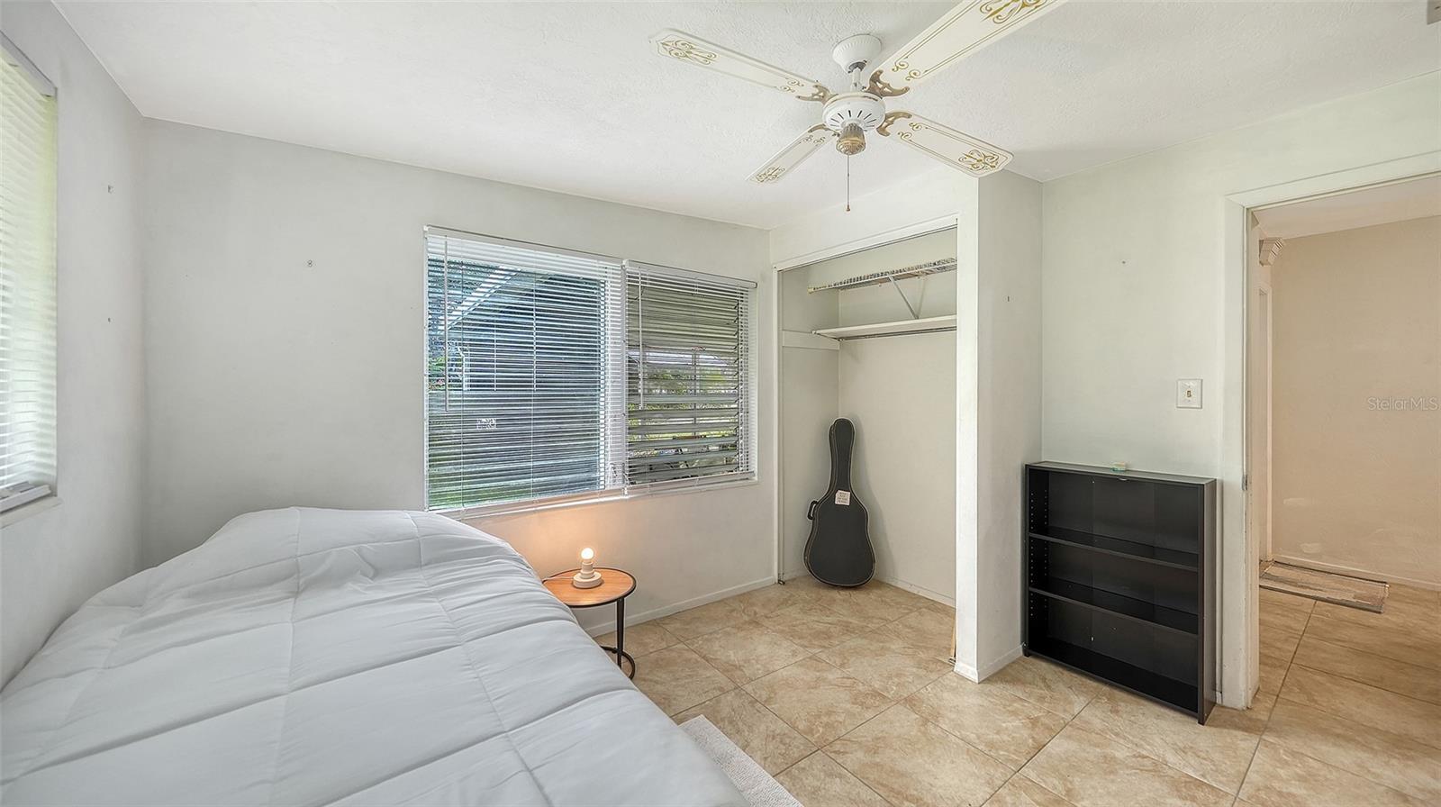 Image 37 of 59 For 5003 9th Street Court E