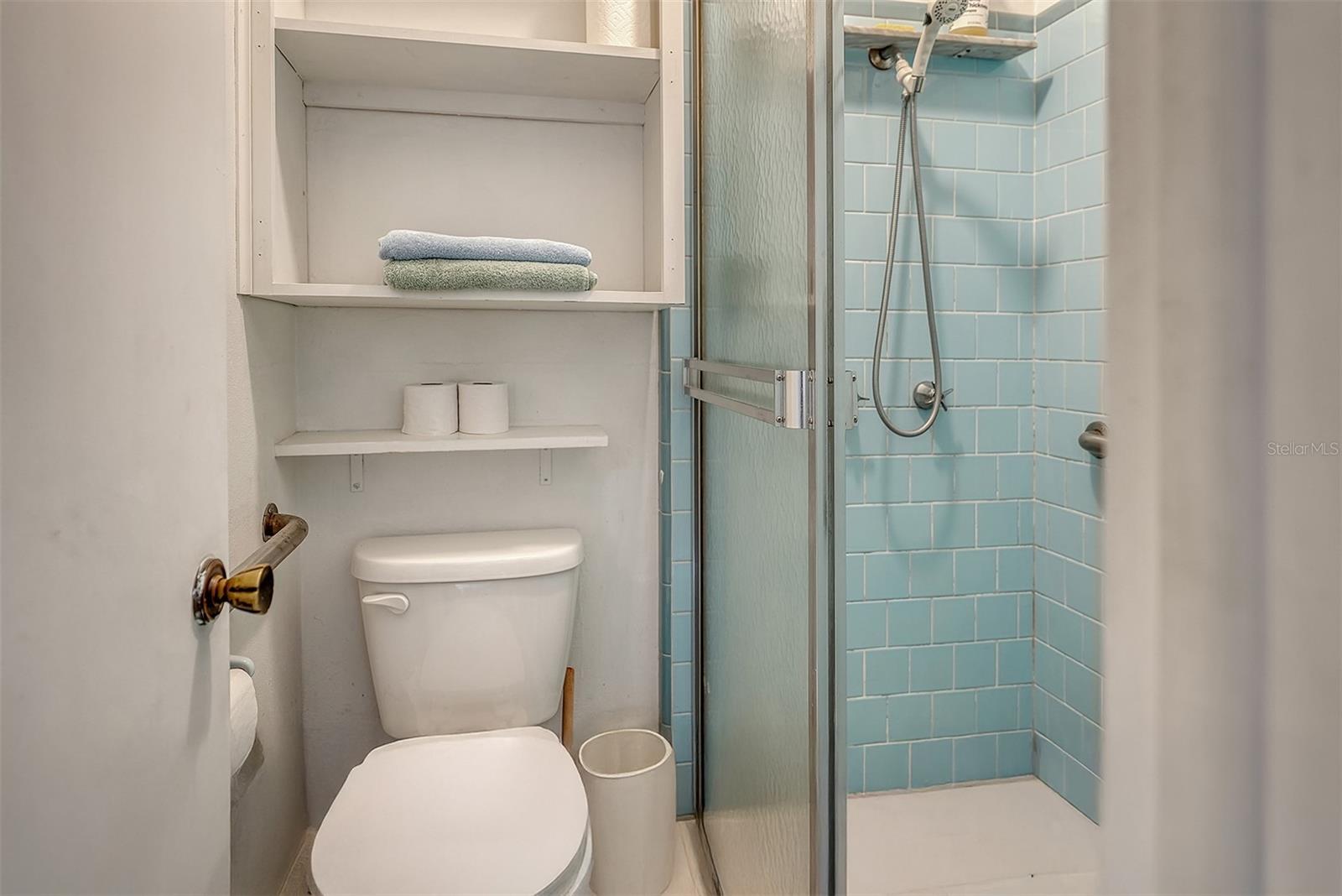 Image 38 of 59 For 5003 9th Street Court E