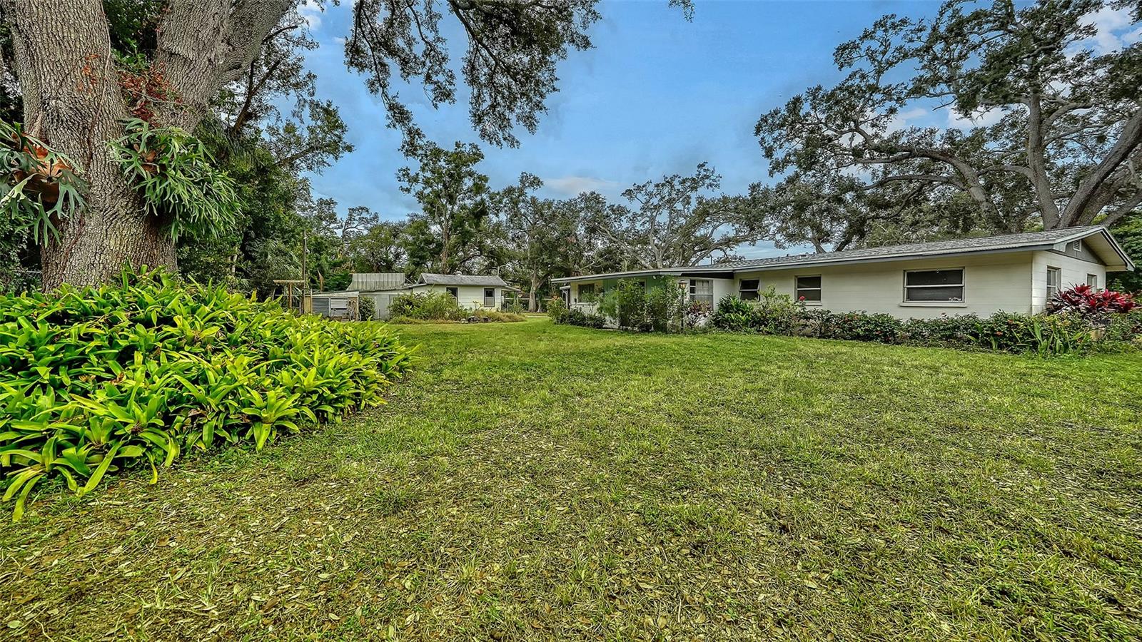 Image 45 of 59 For 5003 9th Street Court E