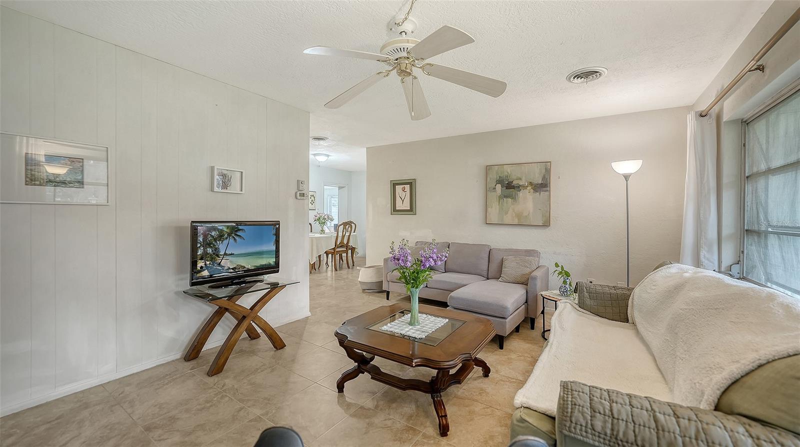 Image 8 of 59 For 5003 9th Street Court E