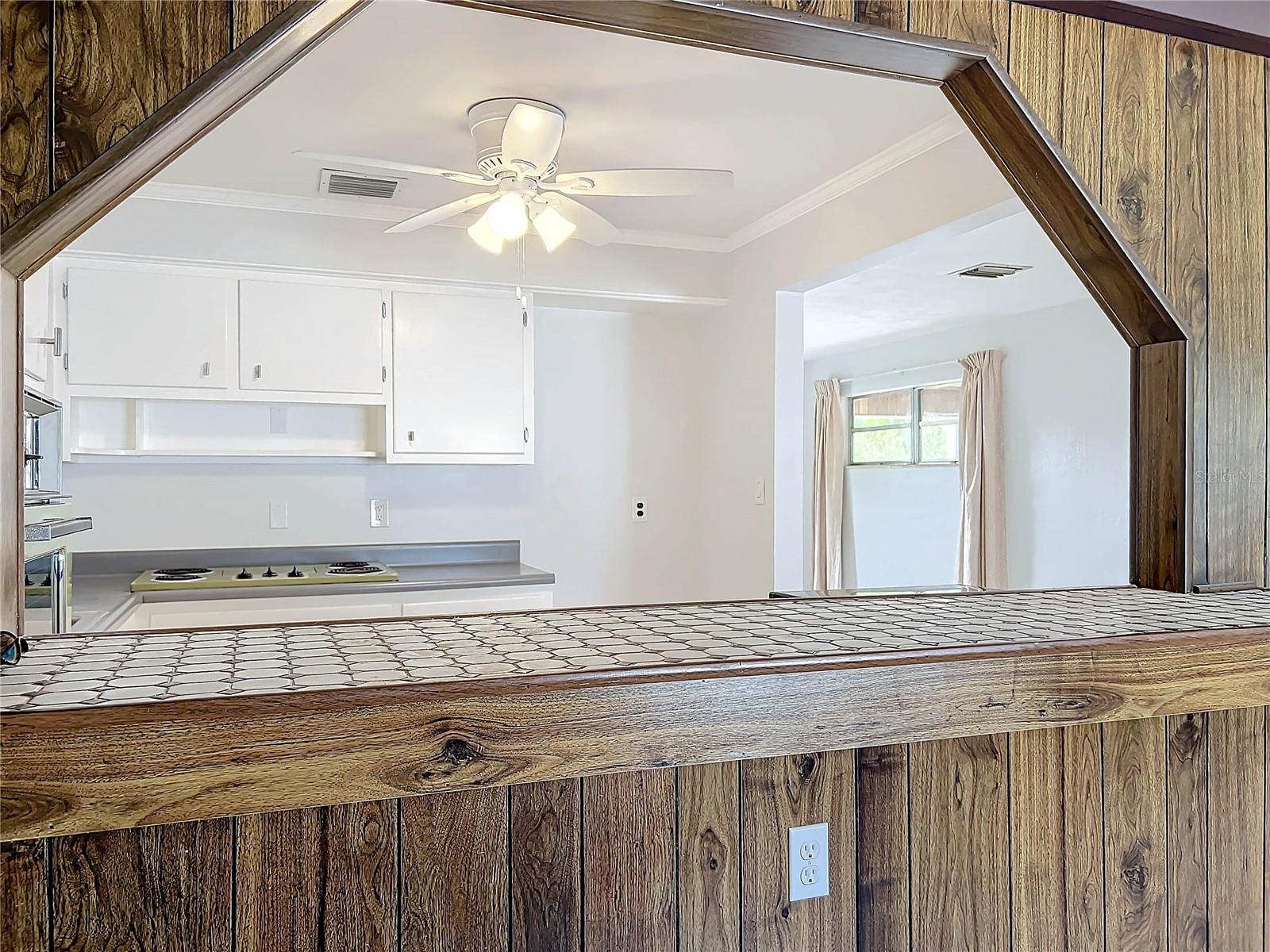 Image 22 of 46 For 2877 Michigan Street