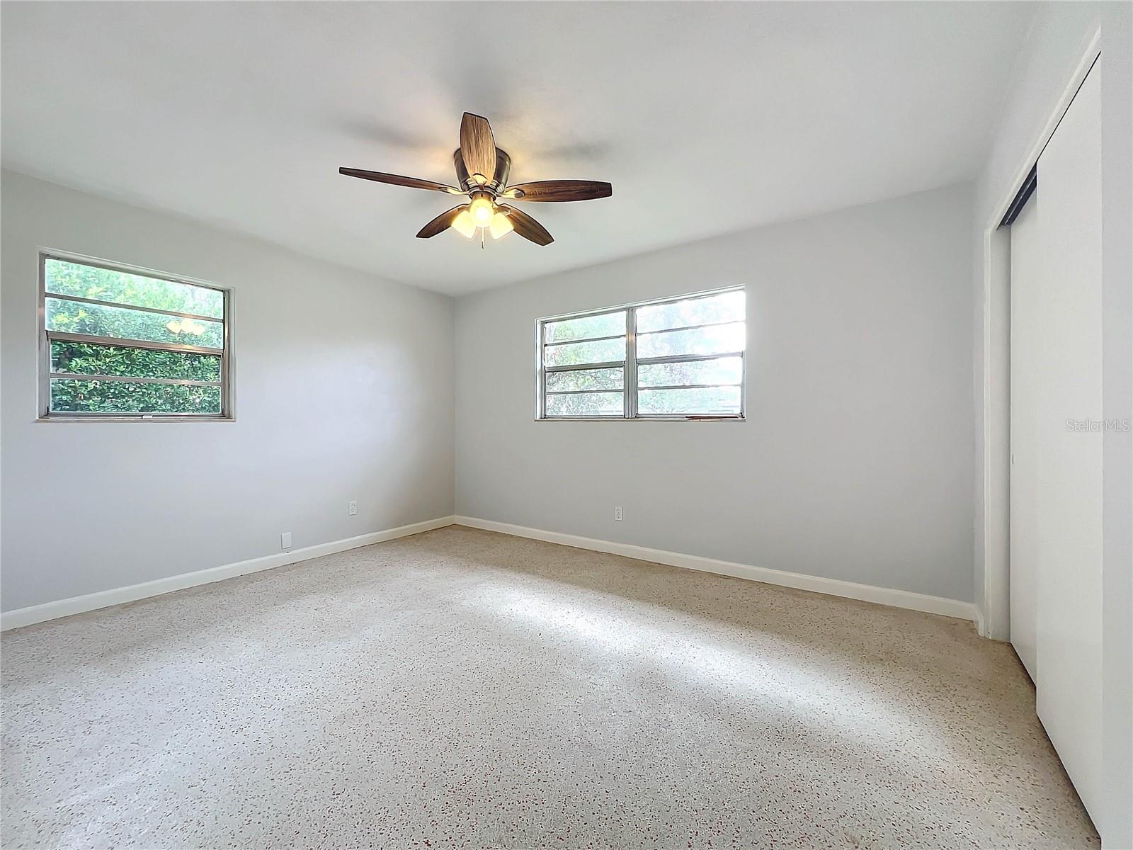 Image 31 of 46 For 2877 Michigan Street