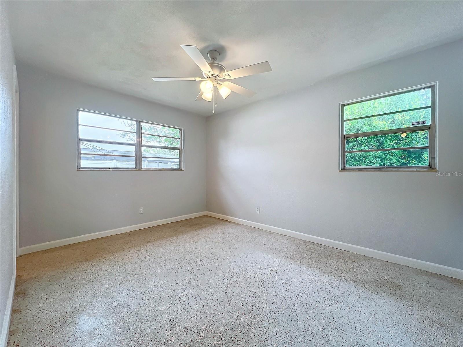 Image 34 of 46 For 2877 Michigan Street