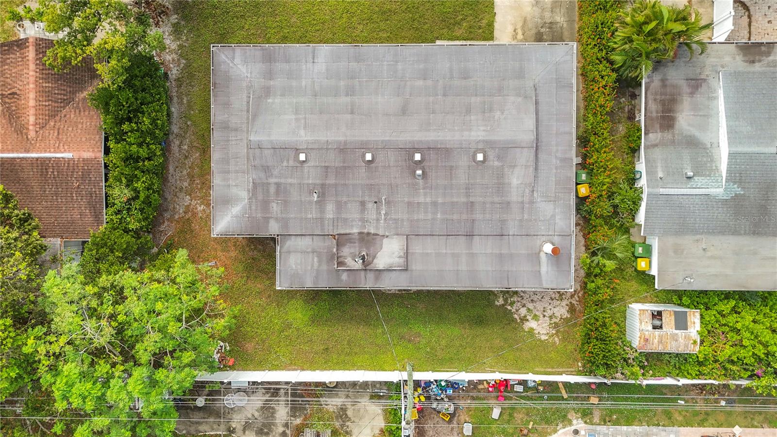 Image 44 of 46 For 2877 Michigan Street