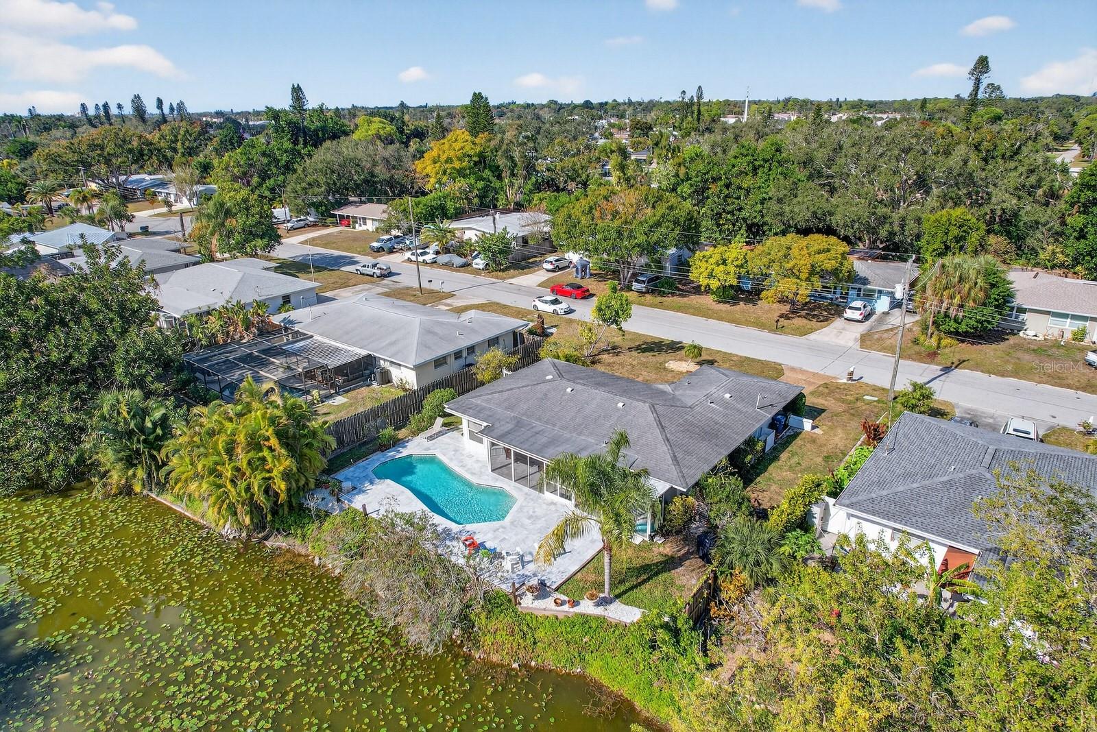 Image 29 of 33 For 3326 Rowena Street