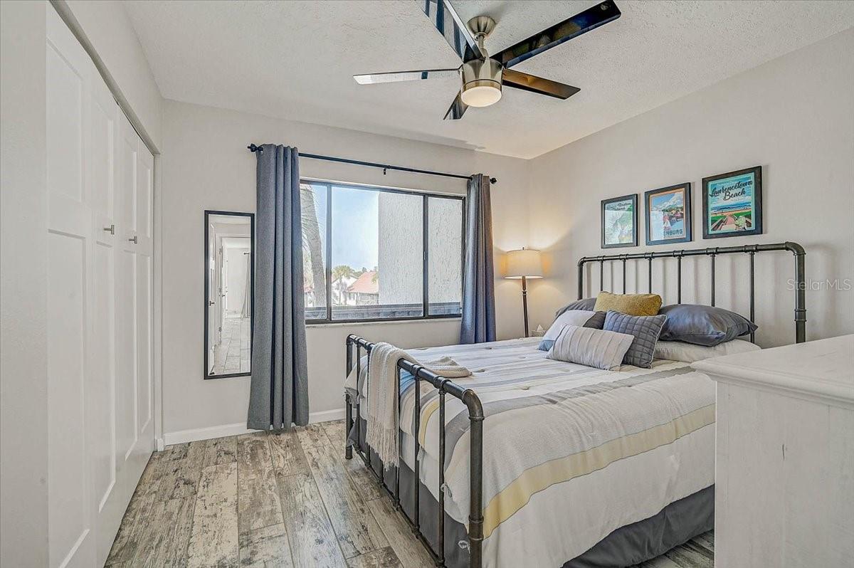 Image 22 of 55 For 1624 Stickney Point Road 1624-301