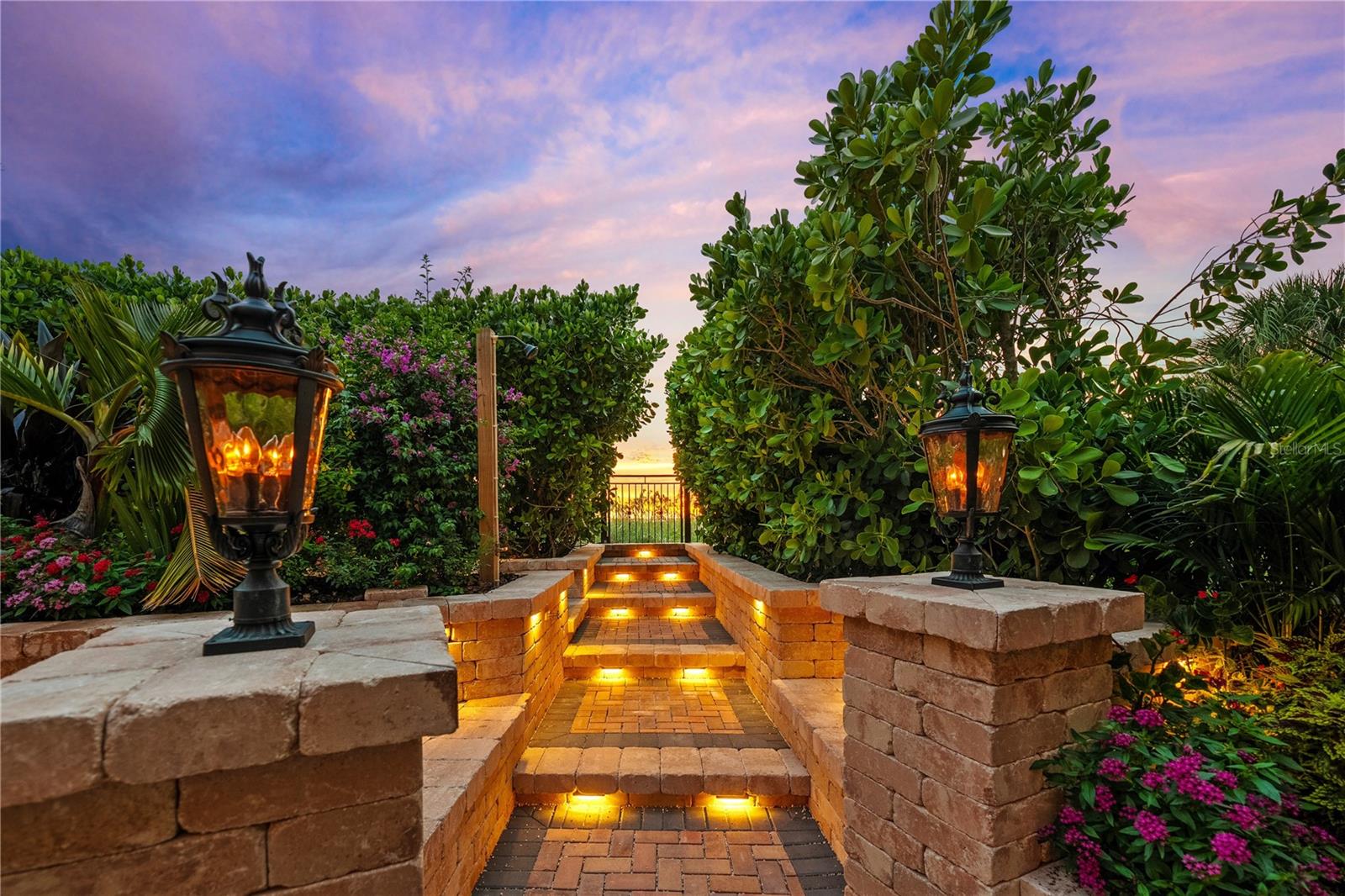 Image 10 of 97 For 801 Shore Drive