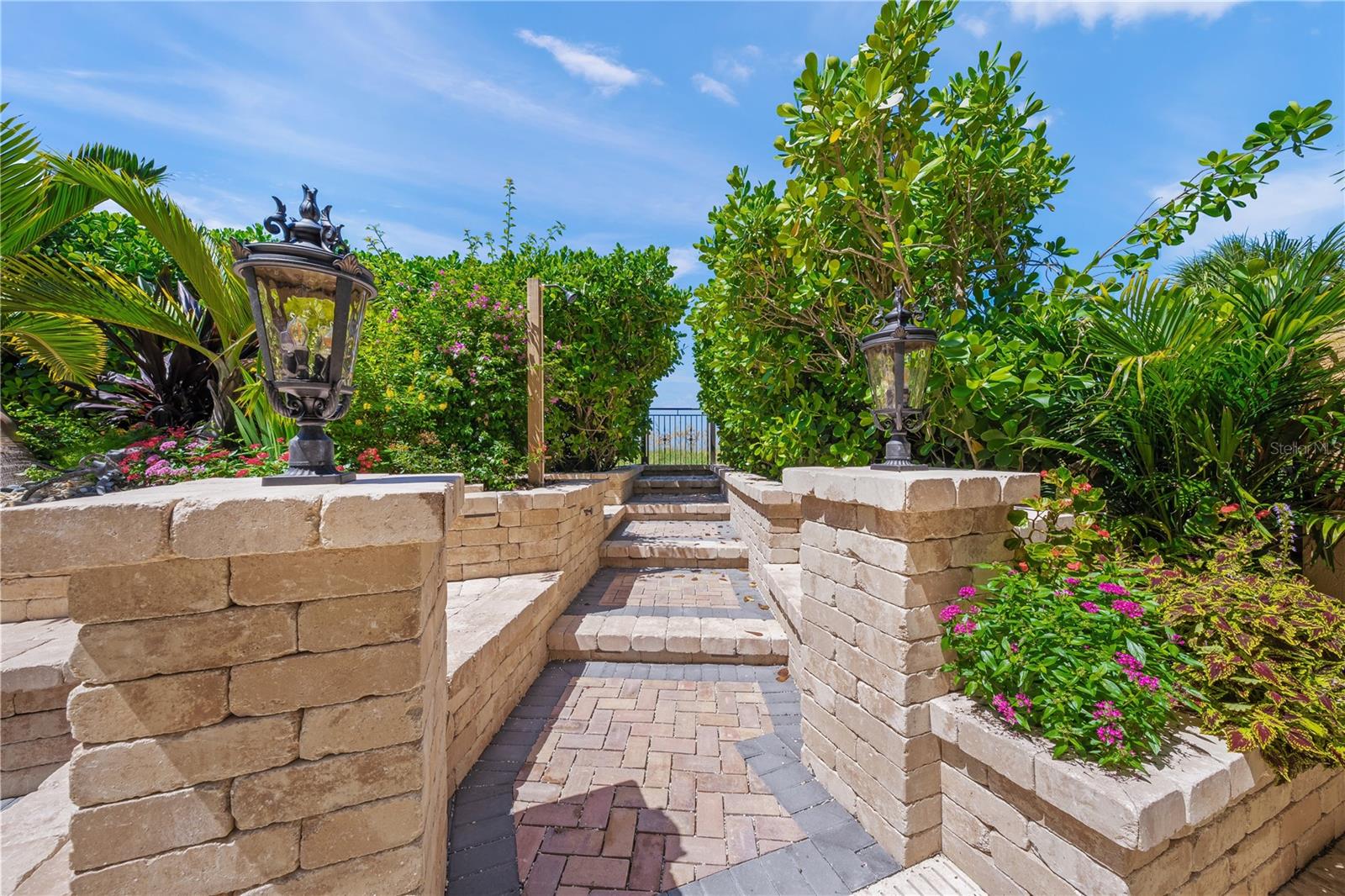 Image 16 of 97 For 801 Shore Drive