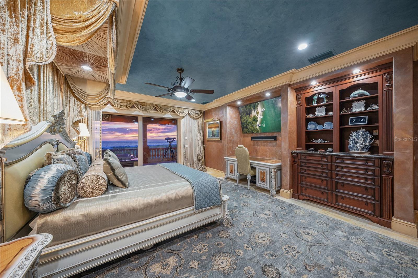 Image 63 of 97 For 801 Shore Drive