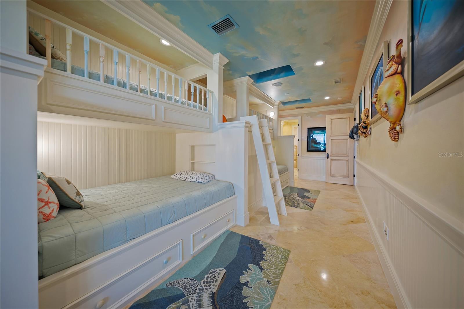 Image 77 of 97 For 801 Shore Drive