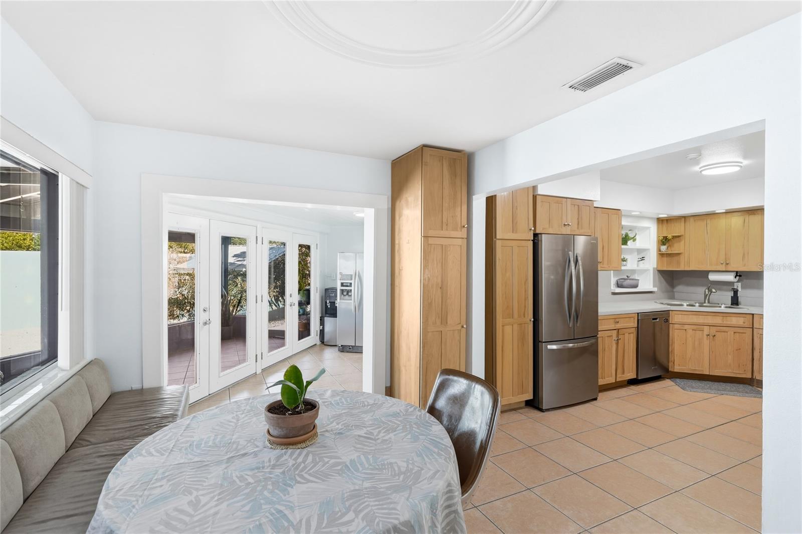 Image 10 of 56 For 1939 High Point Drive