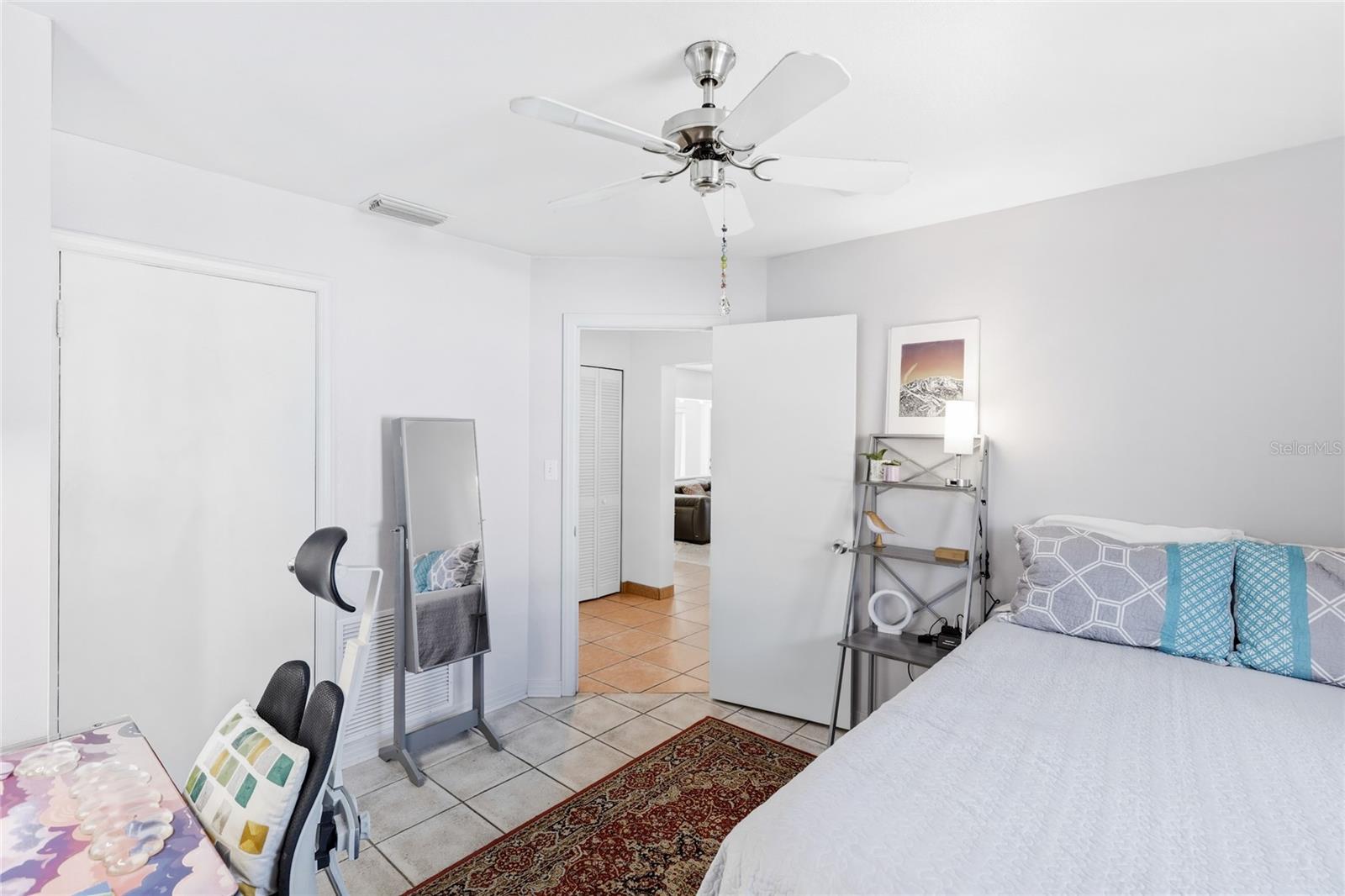 Image 21 of 56 For 1939 High Point Drive