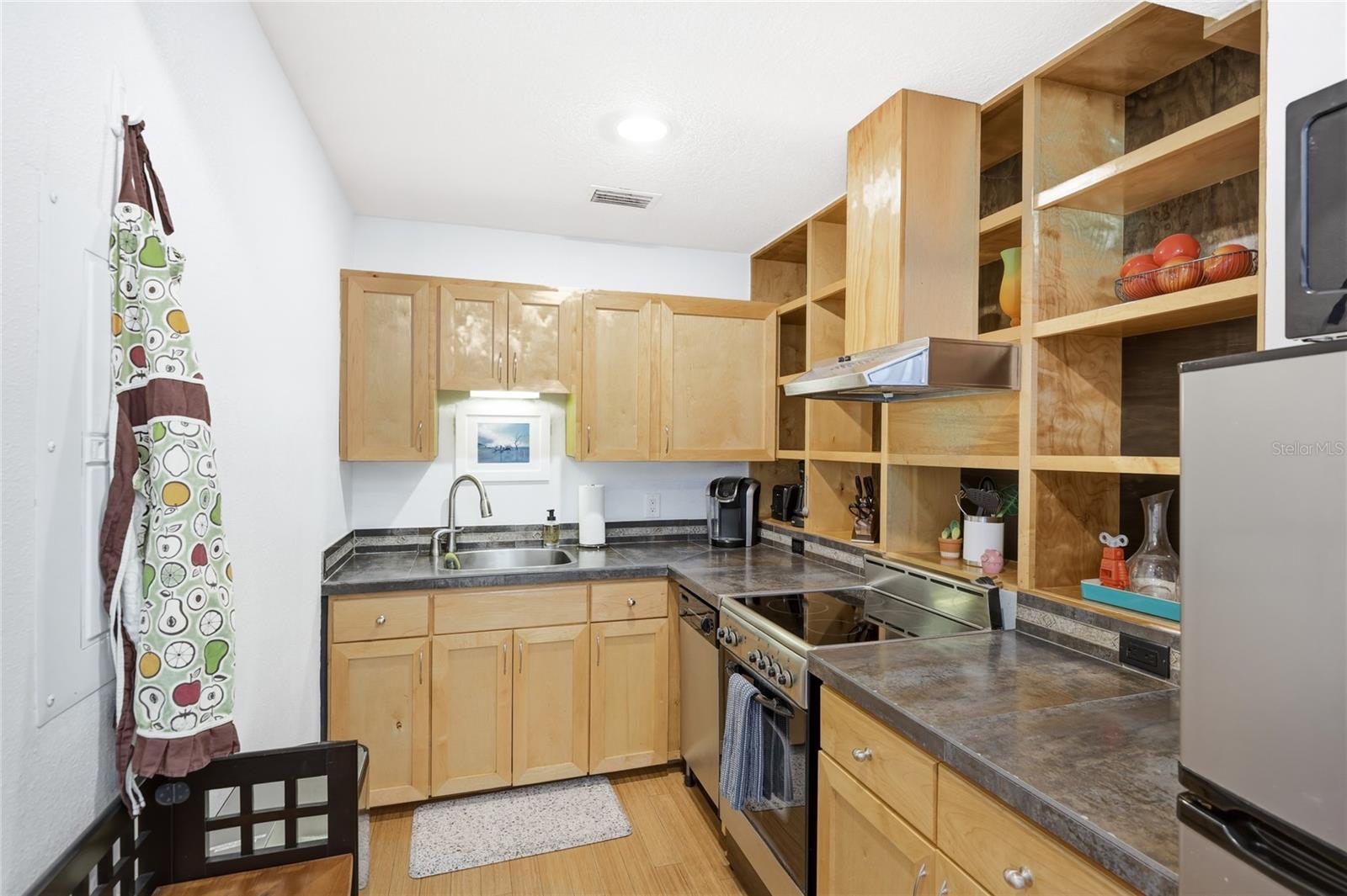 Image 32 of 56 For 1939 High Point Drive