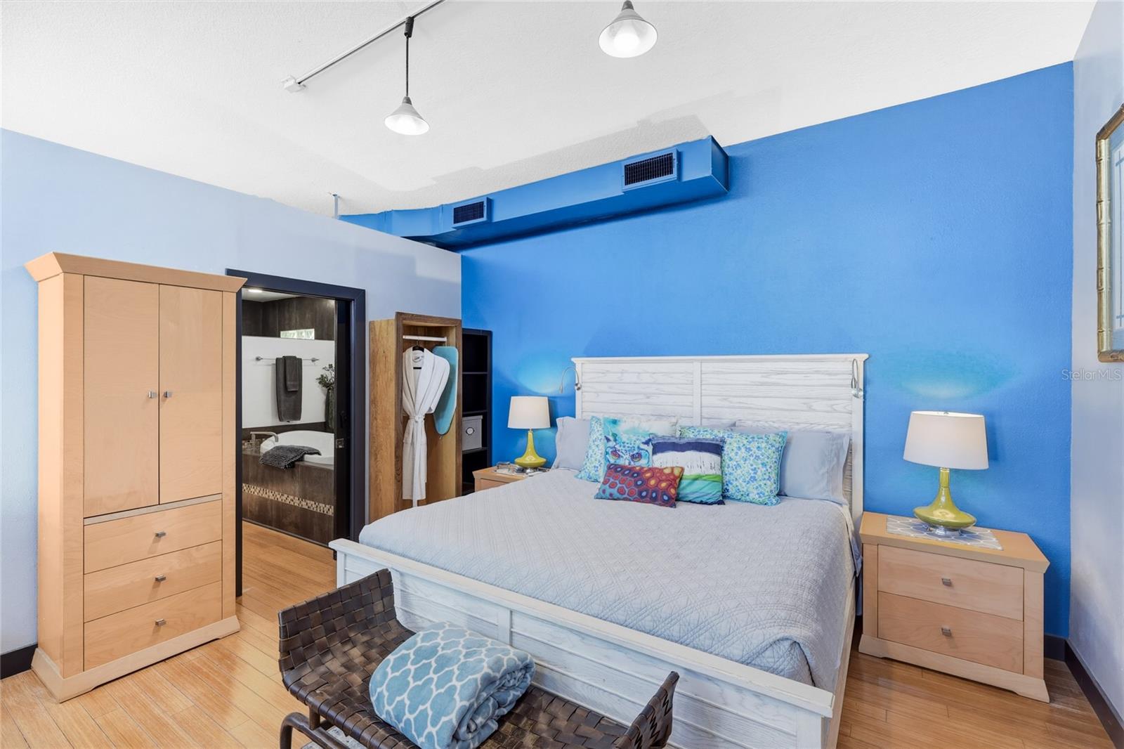 Image 34 of 56 For 1939 High Point Drive