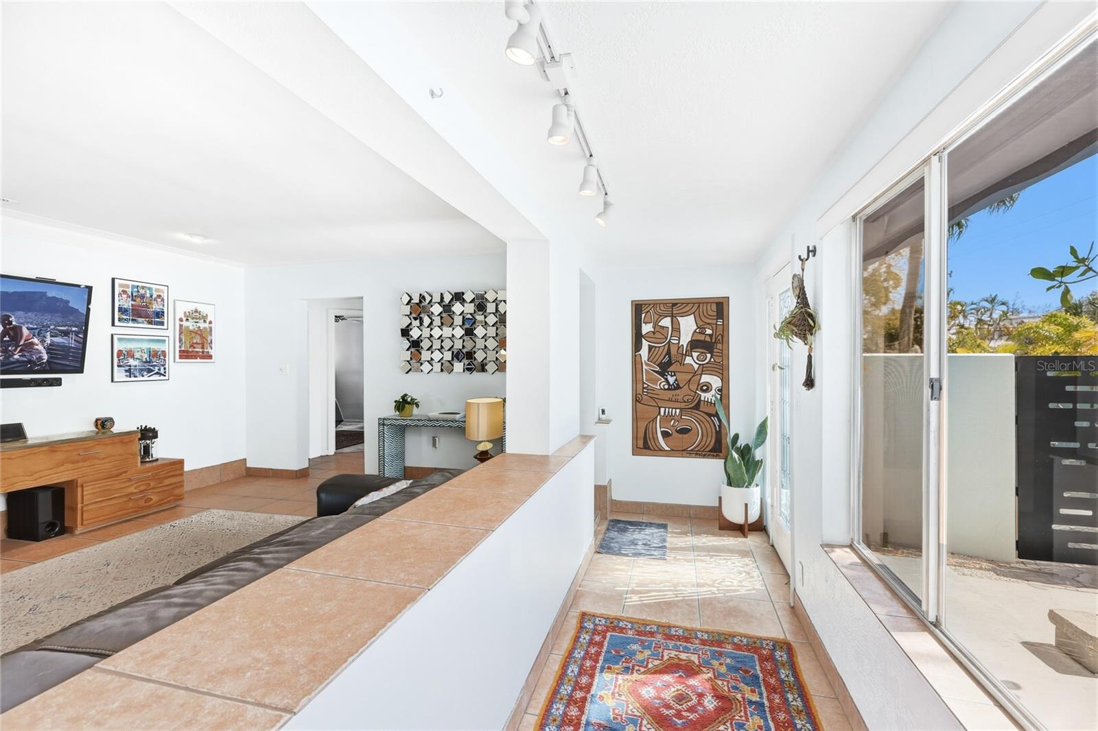 Image 5 of 56 For 1939 High Point Drive