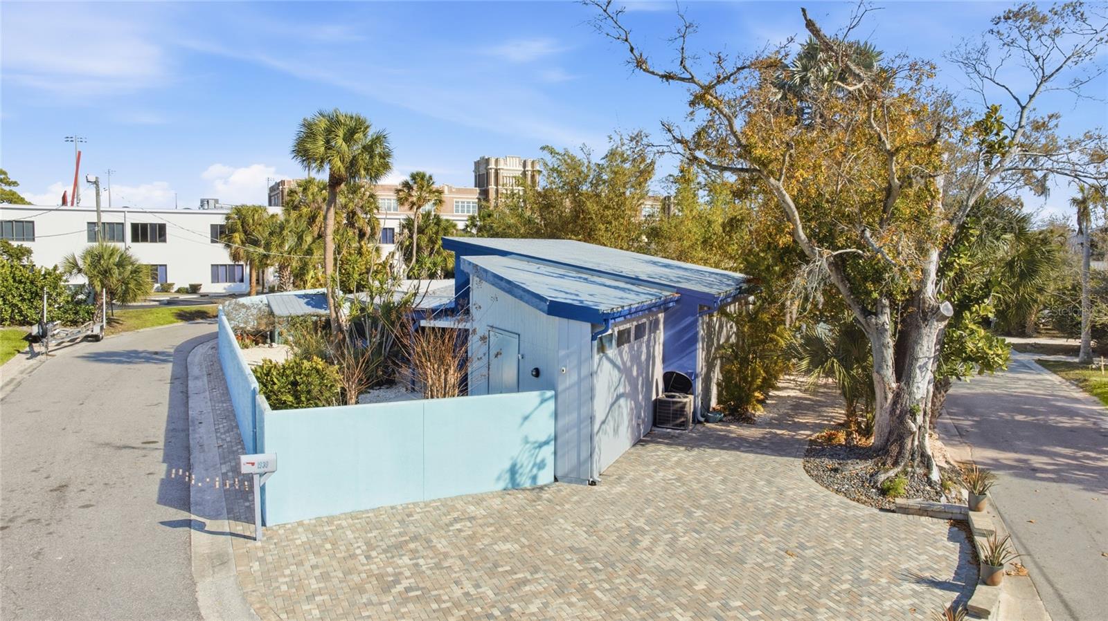 Image 53 of 56 For 1939 High Point Drive