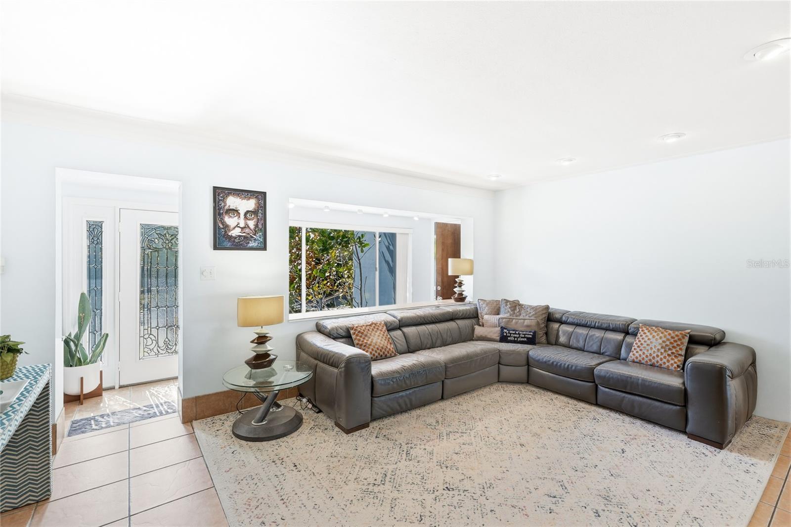 Image 7 of 56 For 1939 High Point Drive