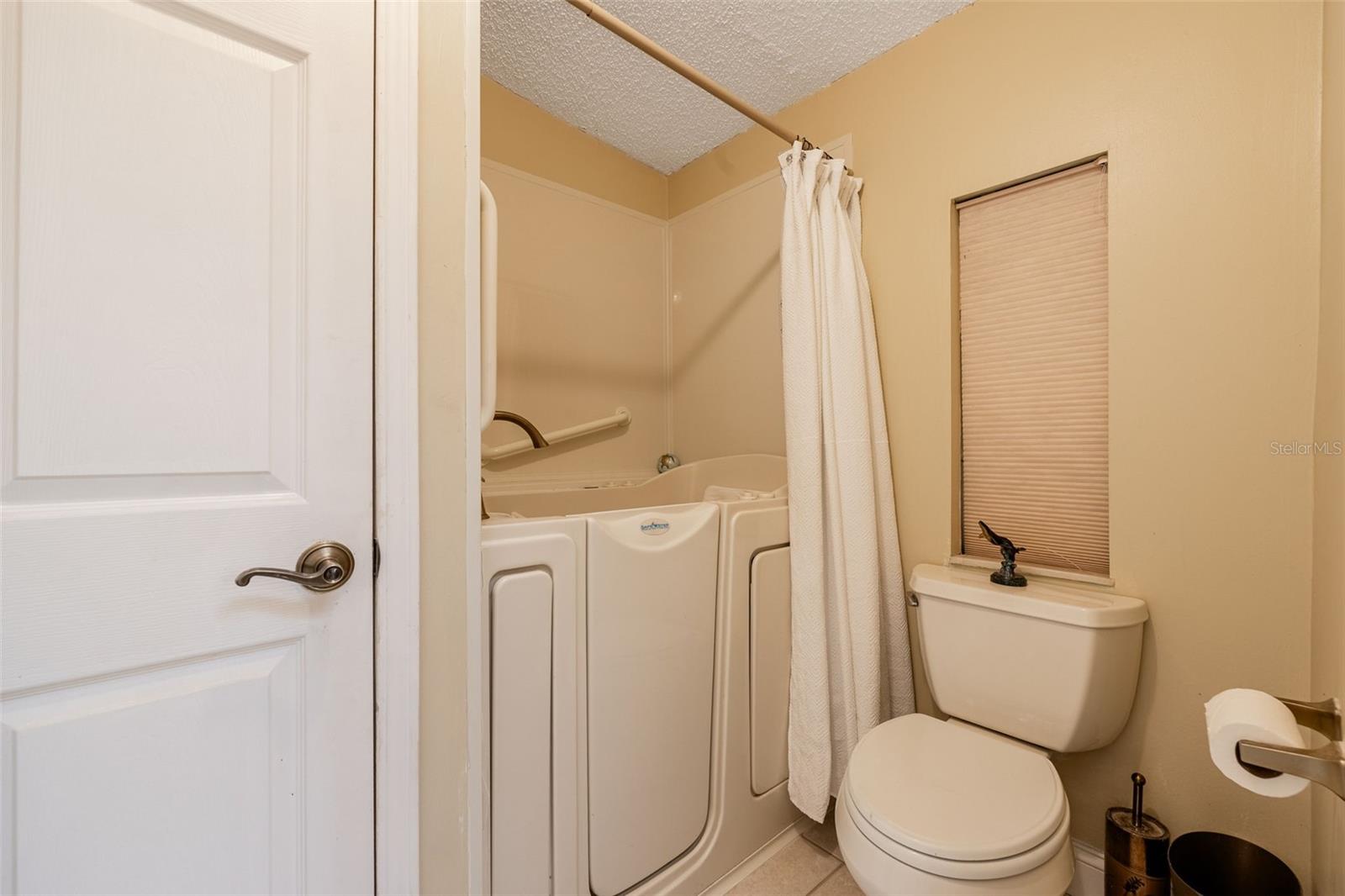 Image 33 of 77 For 19675 Eagle Trace Court