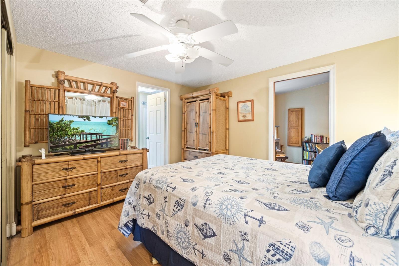 Image 34 of 77 For 19675 Eagle Trace Court