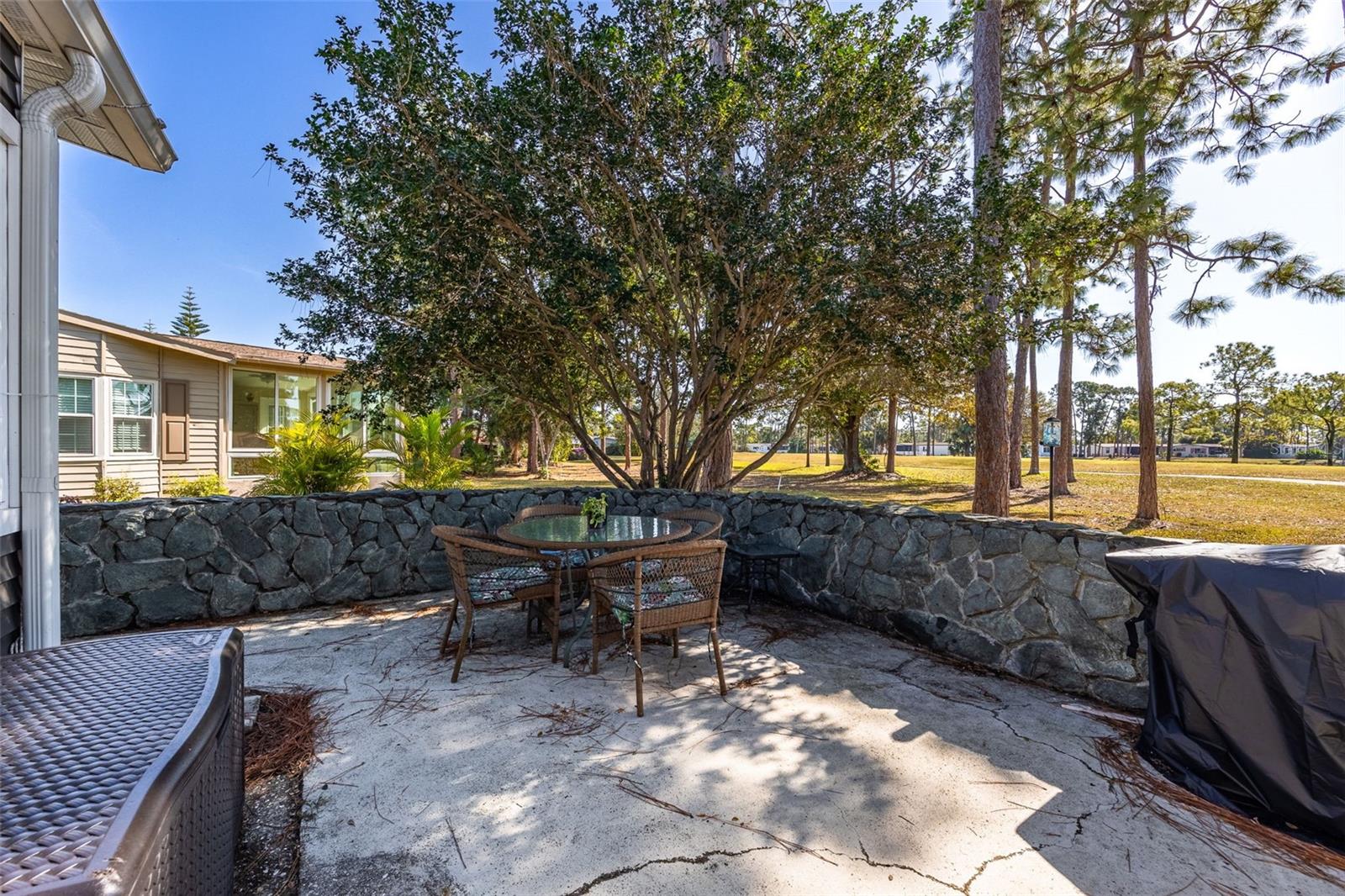 Image 39 of 77 For 19675 Eagle Trace Court