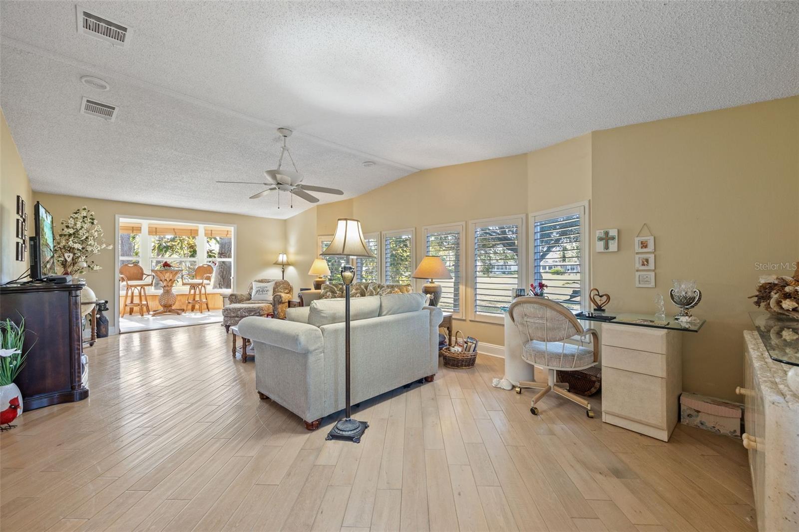 Image 7 of 77 For 19675 Eagle Trace Court