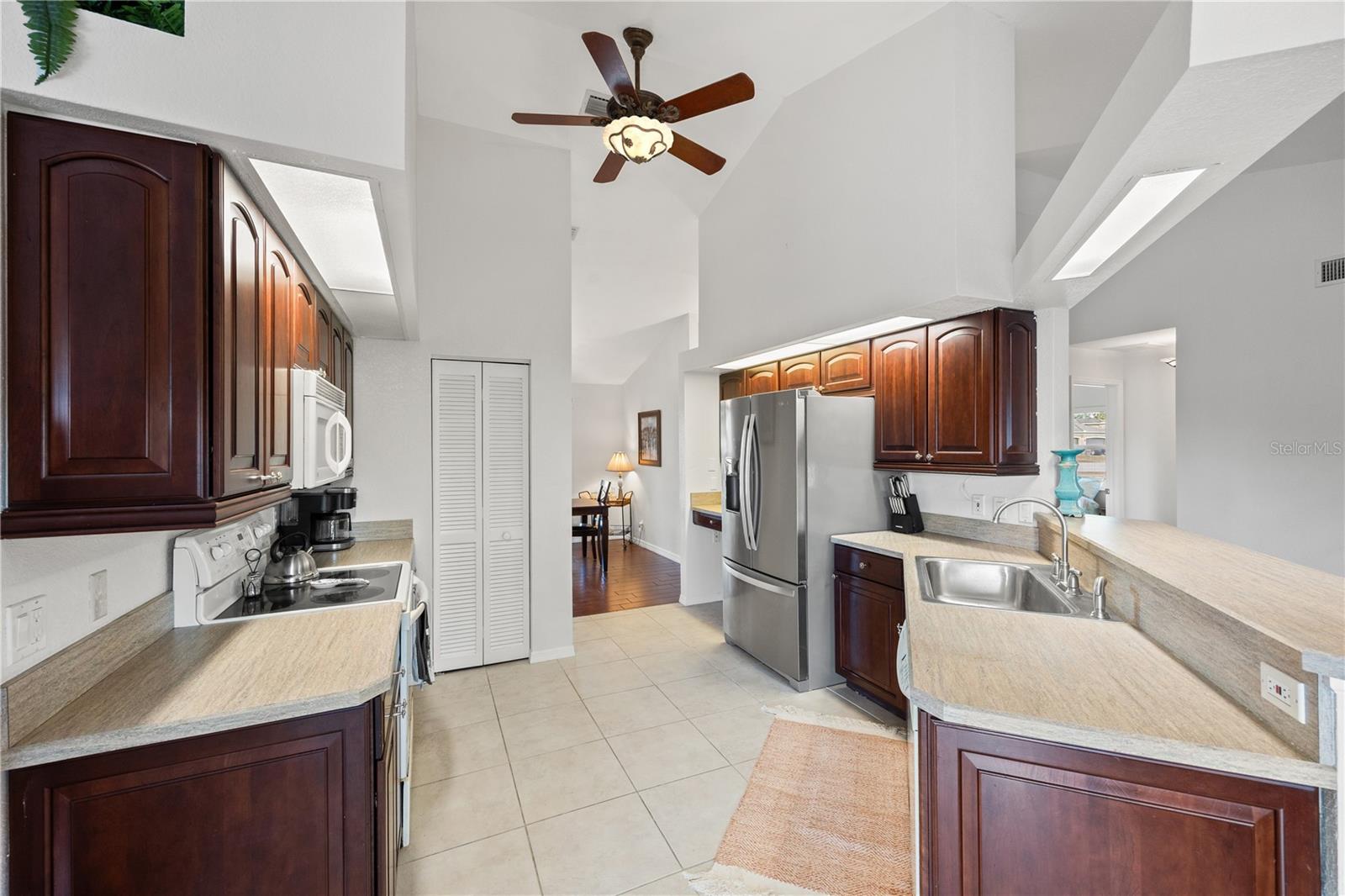 Image 13 of 35 For 26223 Barcelos Court