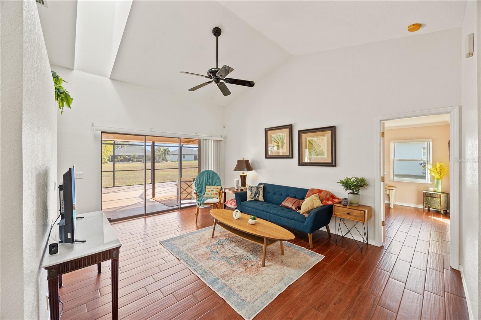 Image 7 of 35 For 26223 Barcelos Court