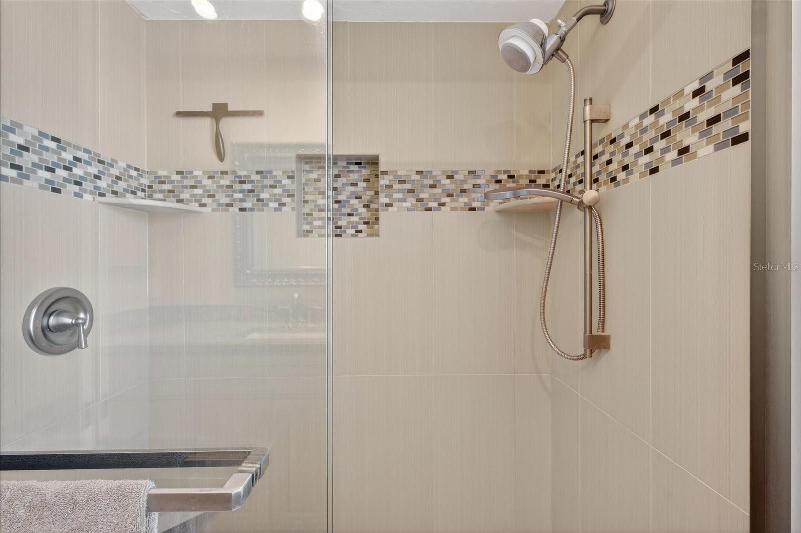 Image 34 of 55 For 6701 16th Avenue Drive W