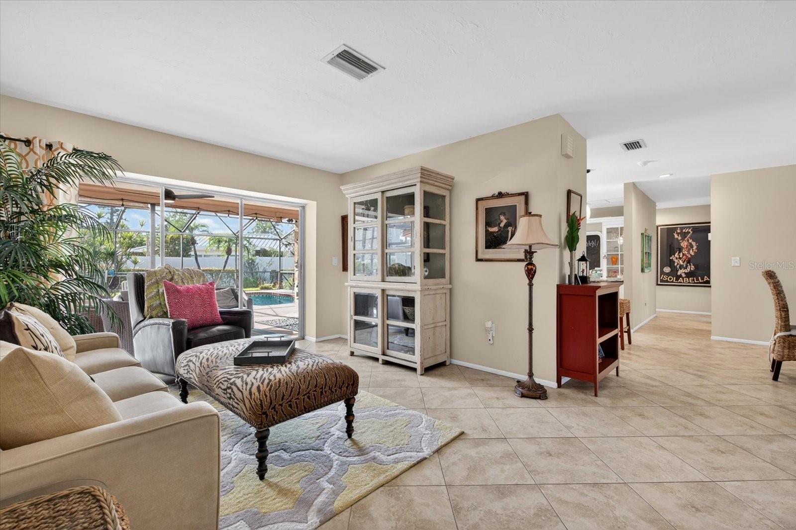 Image 4 of 55 For 6701 16th Avenue Drive W