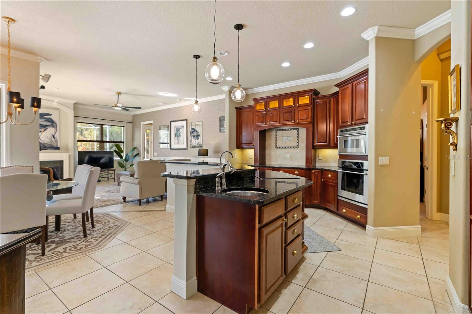 Image 16 of 61 For 2962 Wilderness Boulevard E