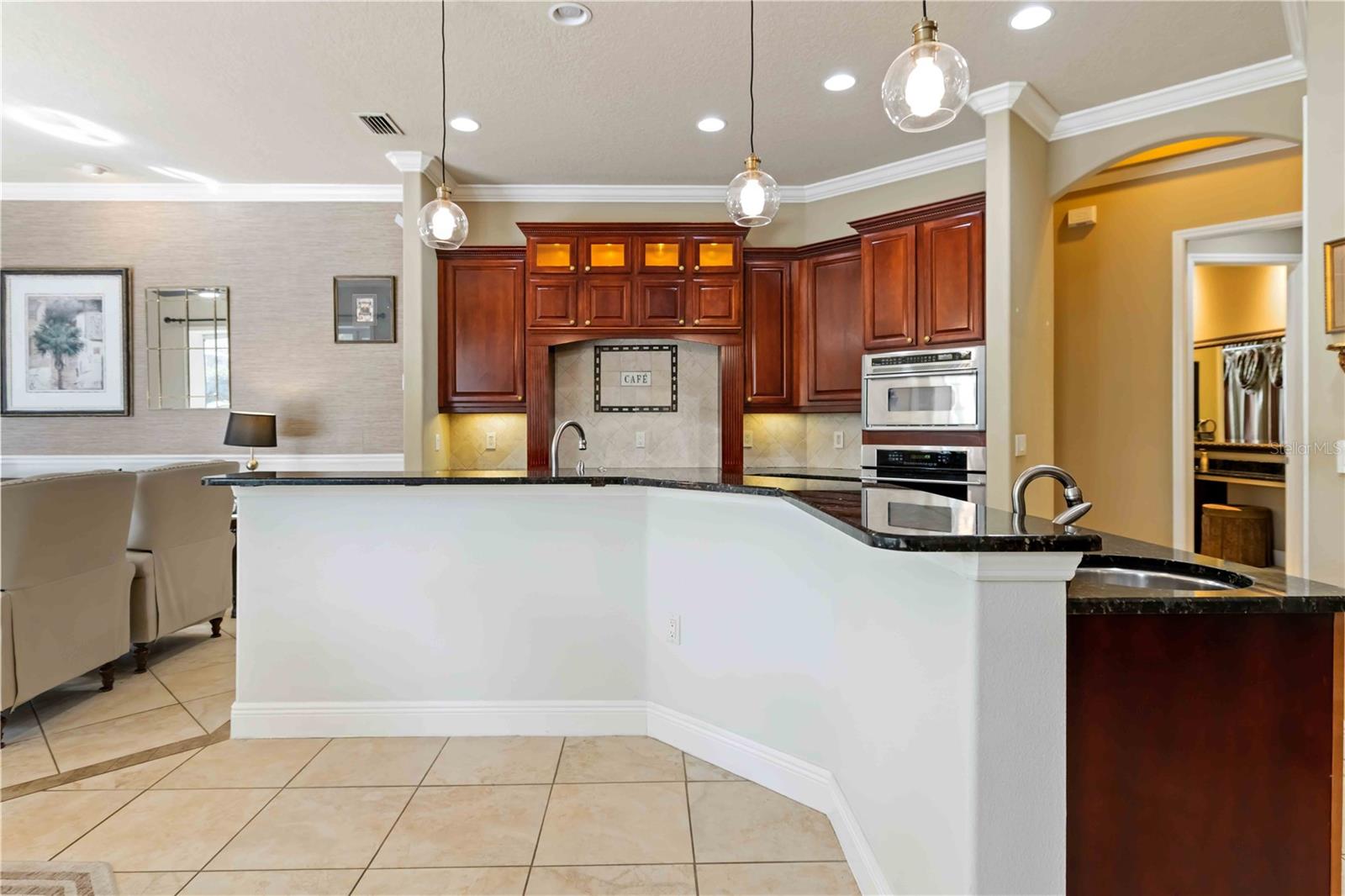 Image 21 of 61 For 2962 Wilderness Boulevard E