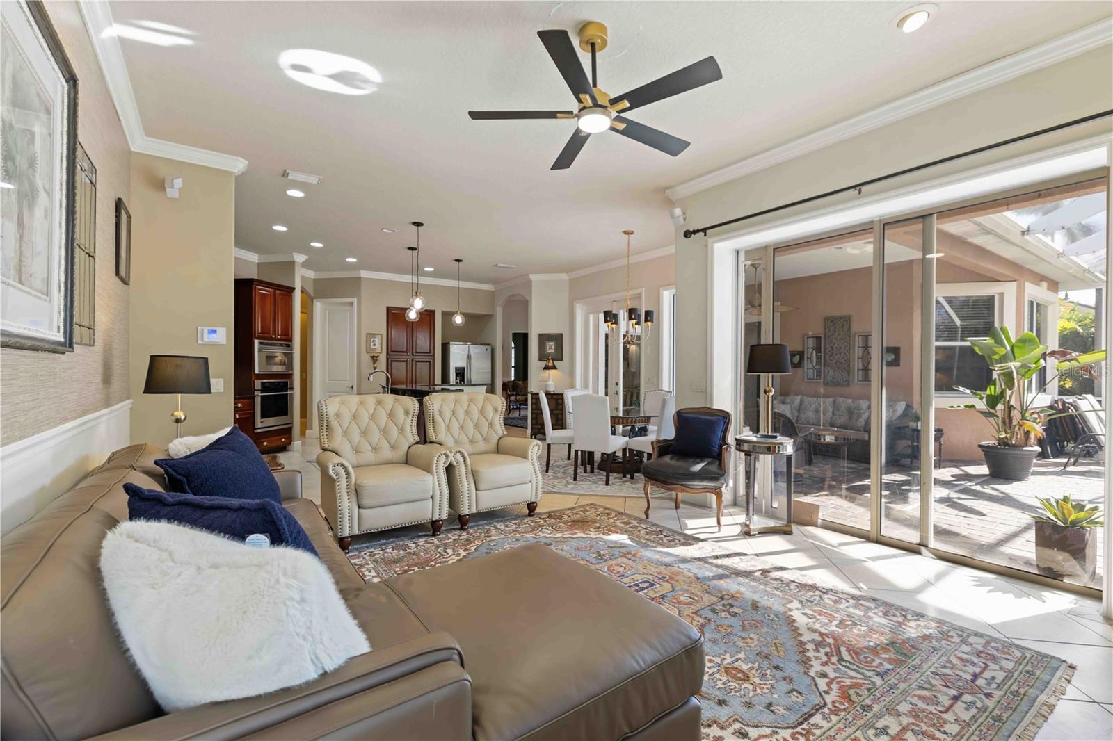 Image 24 of 61 For 2962 Wilderness Boulevard E