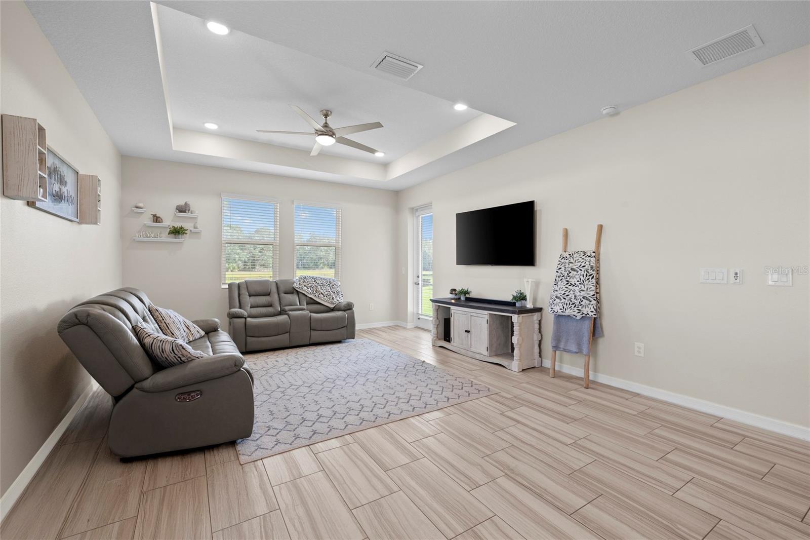 Image 10 of 52 For 11419 Daybreak Glen