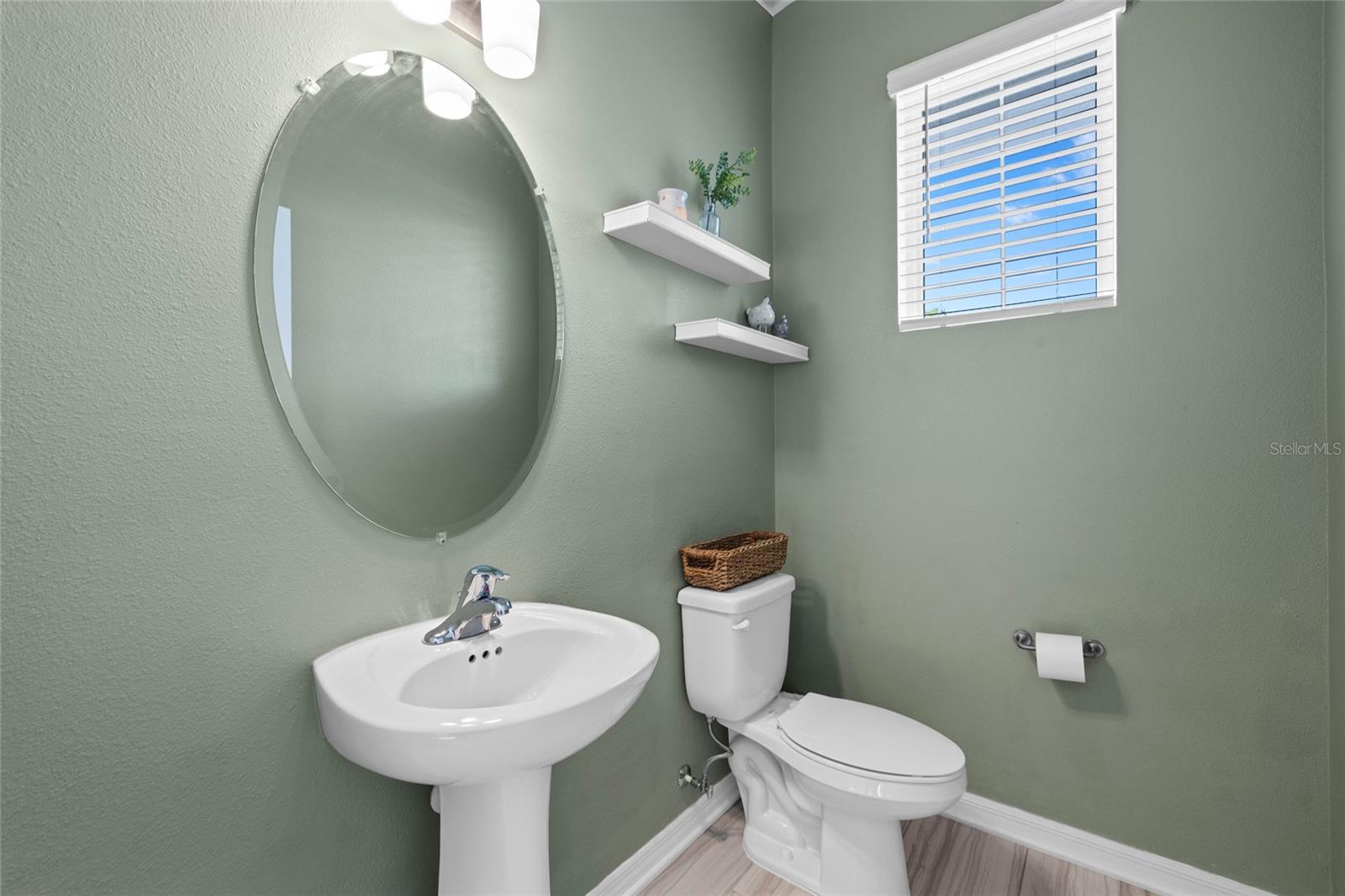 Image 13 of 52 For 11419 Daybreak Glen